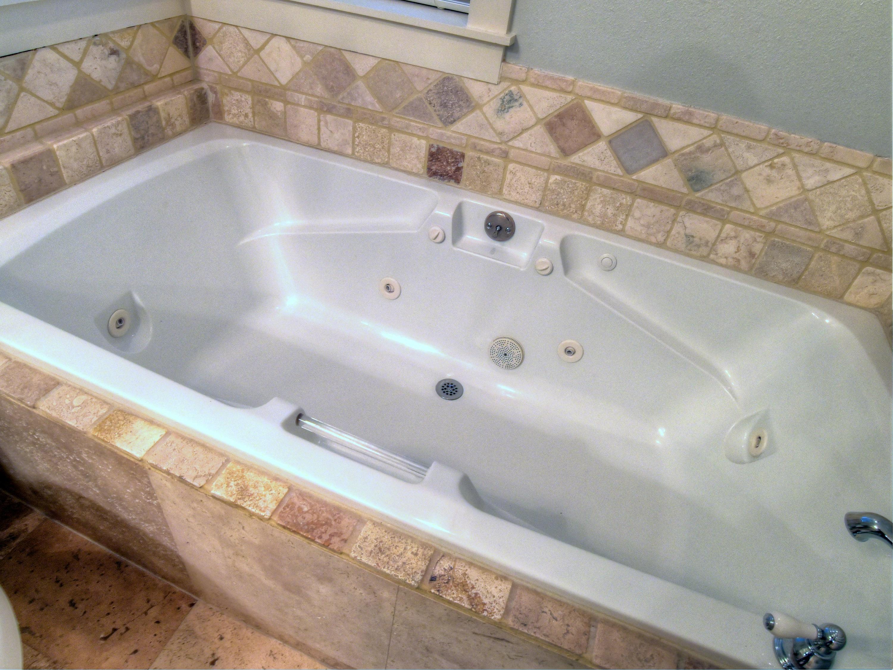 MAGNOLIA BAY - Residential