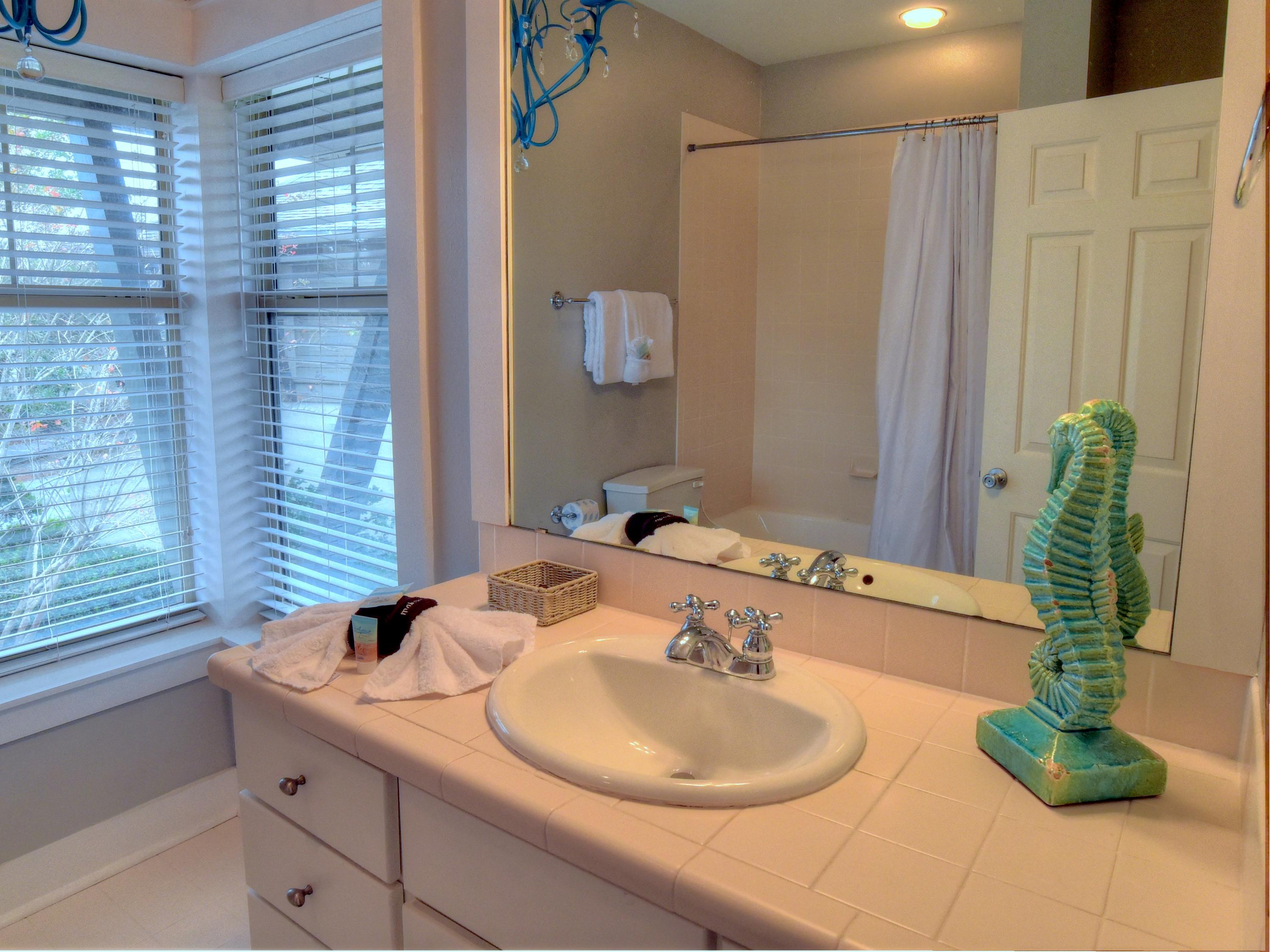 MAGNOLIA BAY - Residential