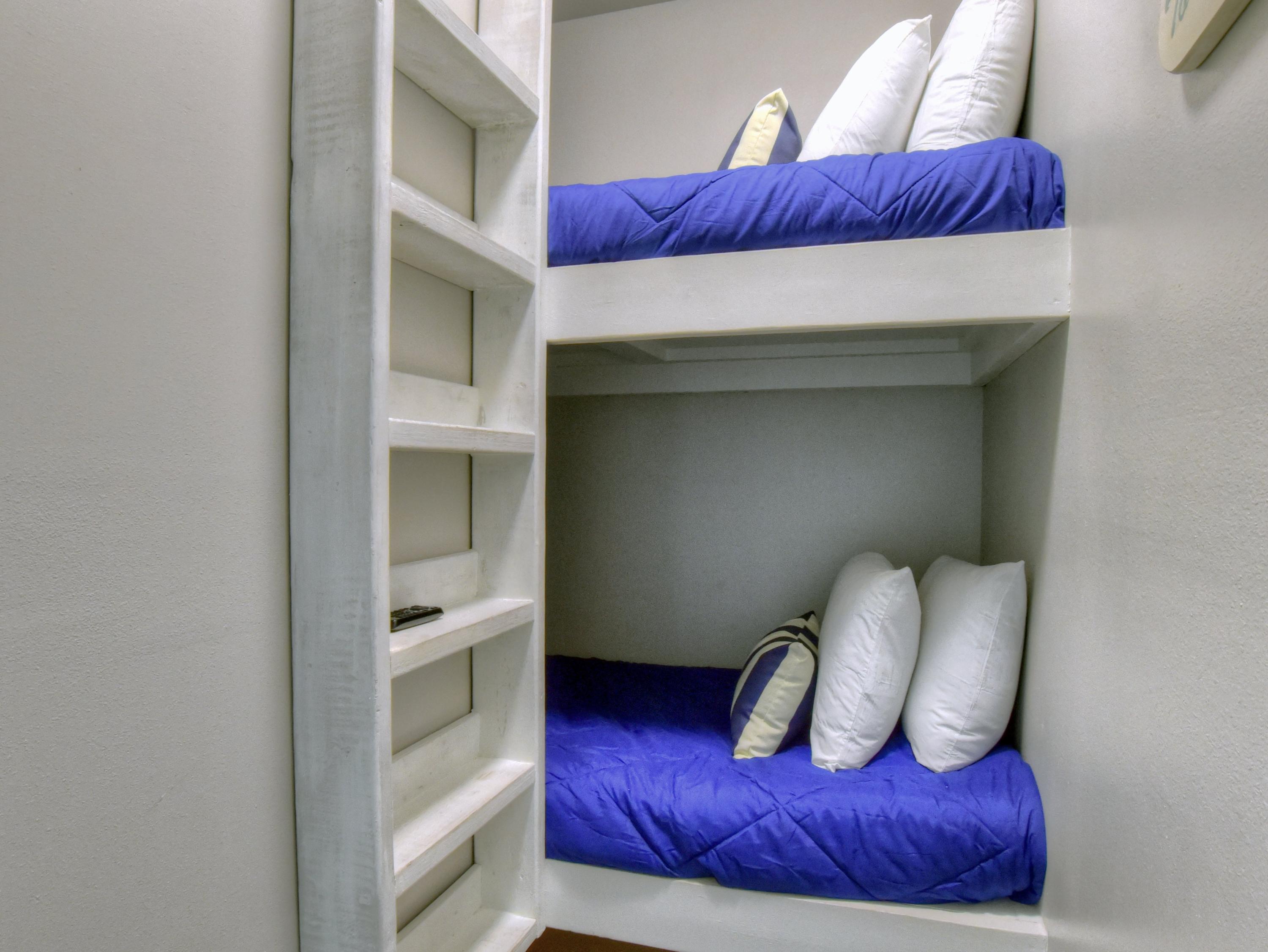 MAGNOLIA BAY - Residential