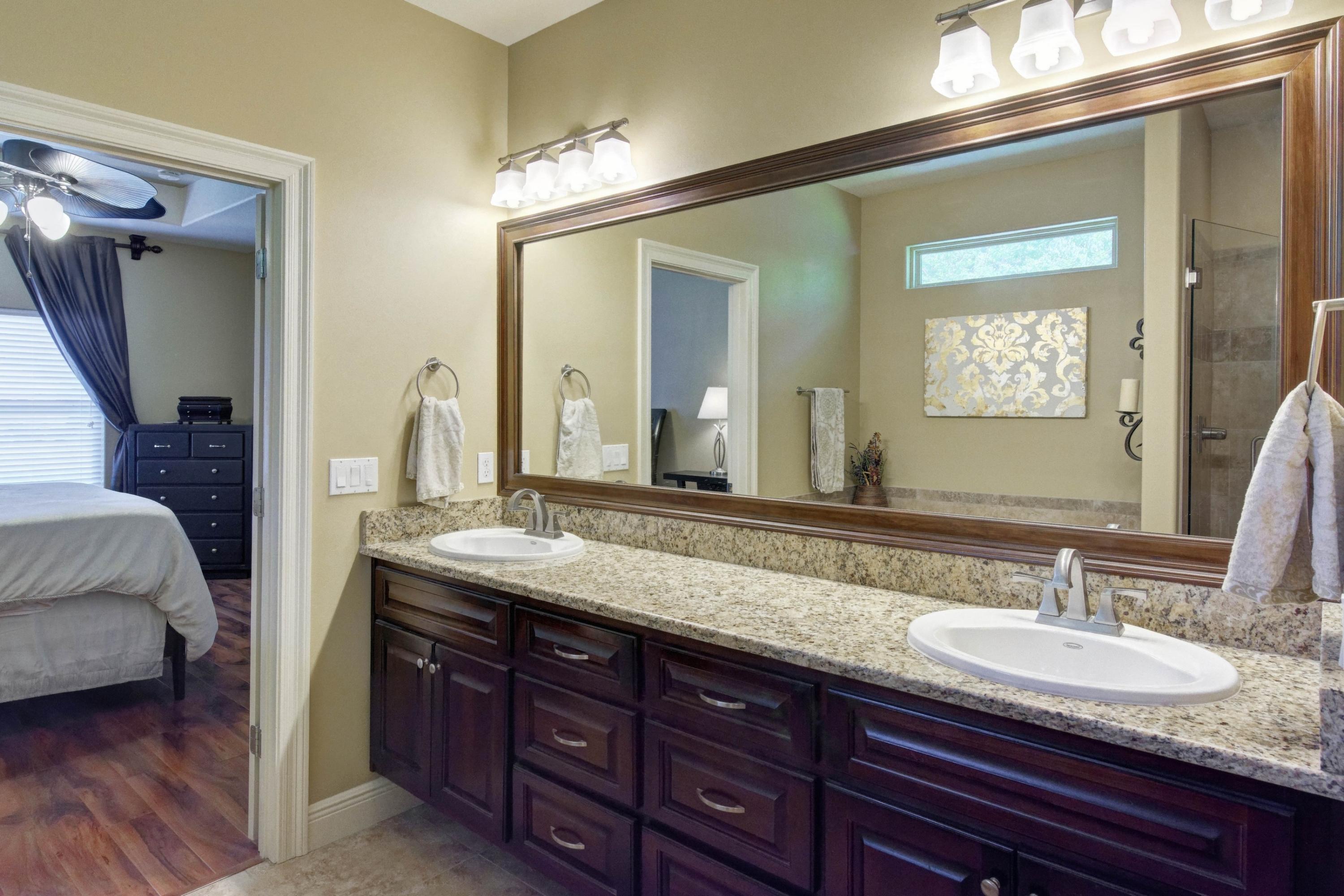 Bayshore Place Ph I, - Residential