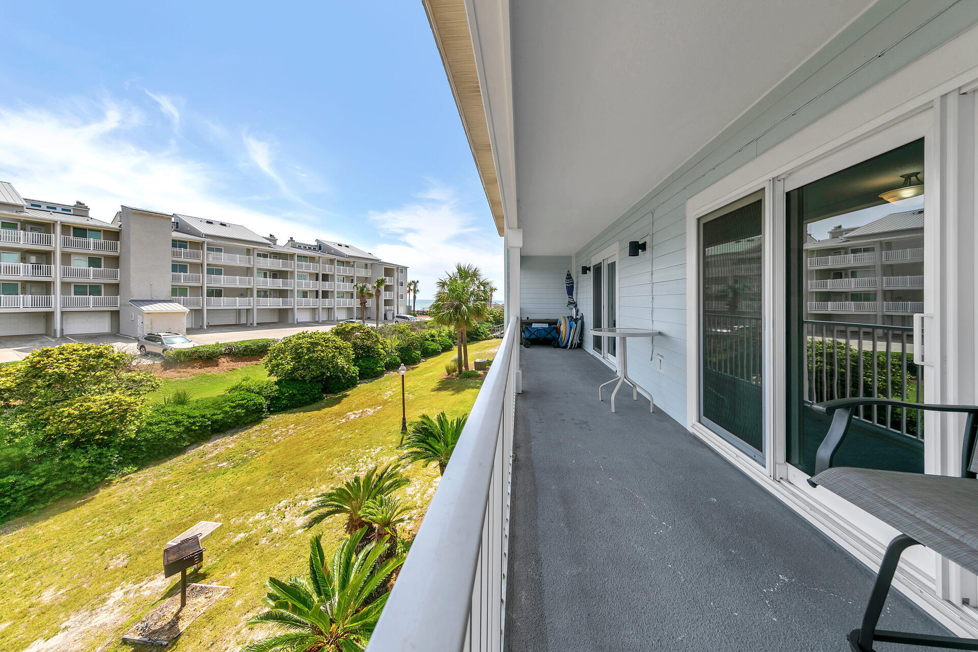 BEACHSIDE VILLAS CONDO PH 1 - Residential
