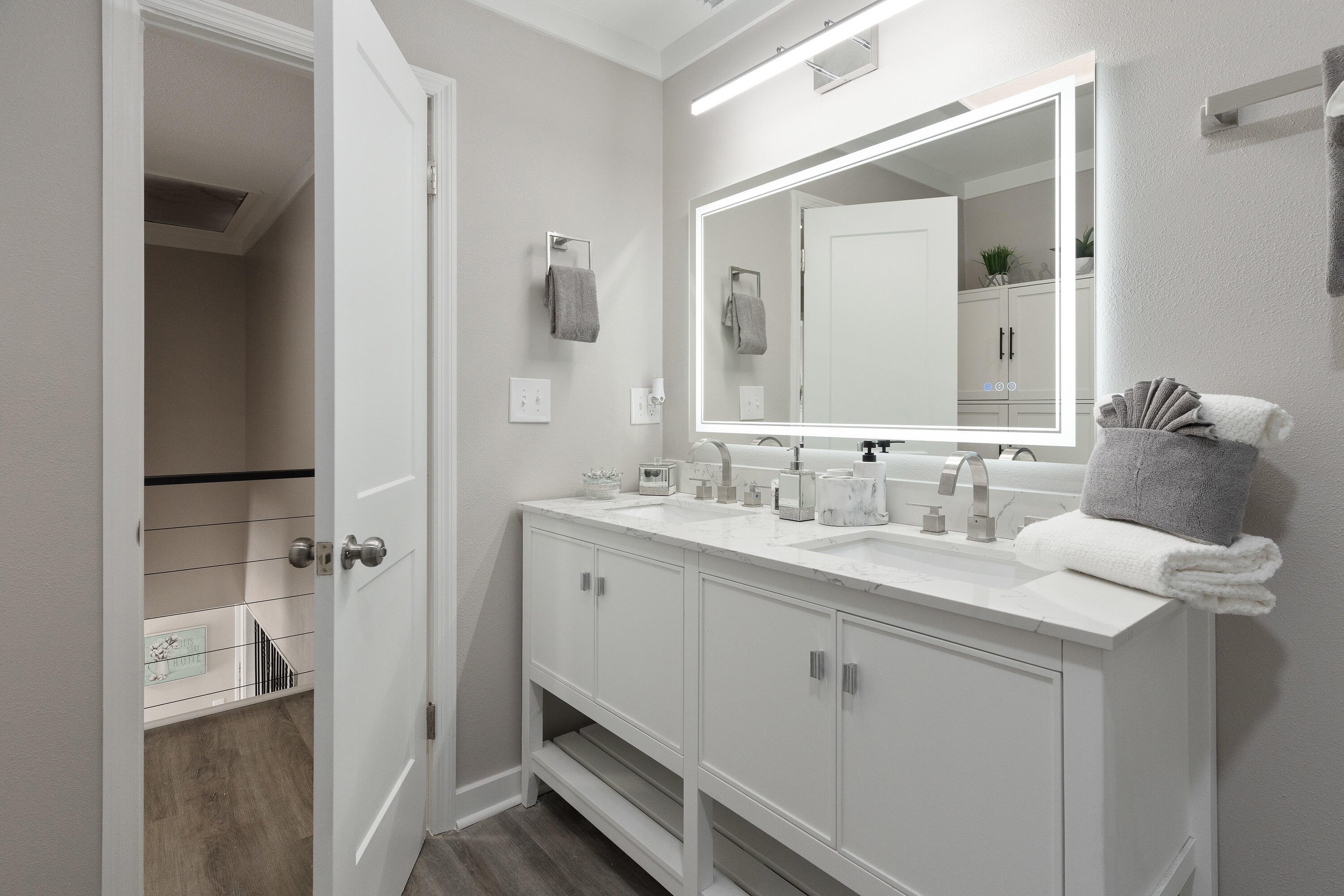 LAKE LORRAINE ESTATES - Residential