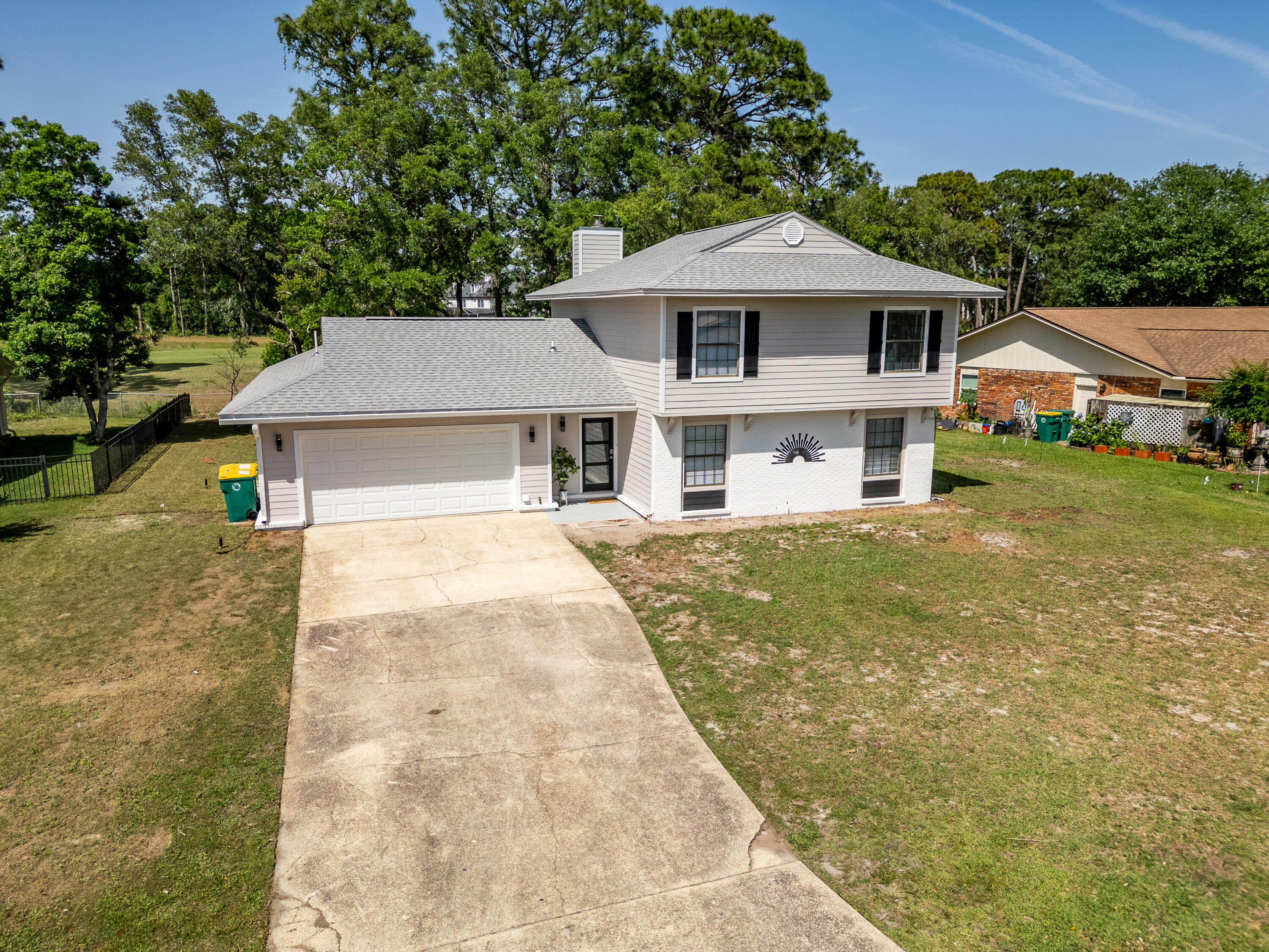 LAKE LORRAINE ESTATES - Residential