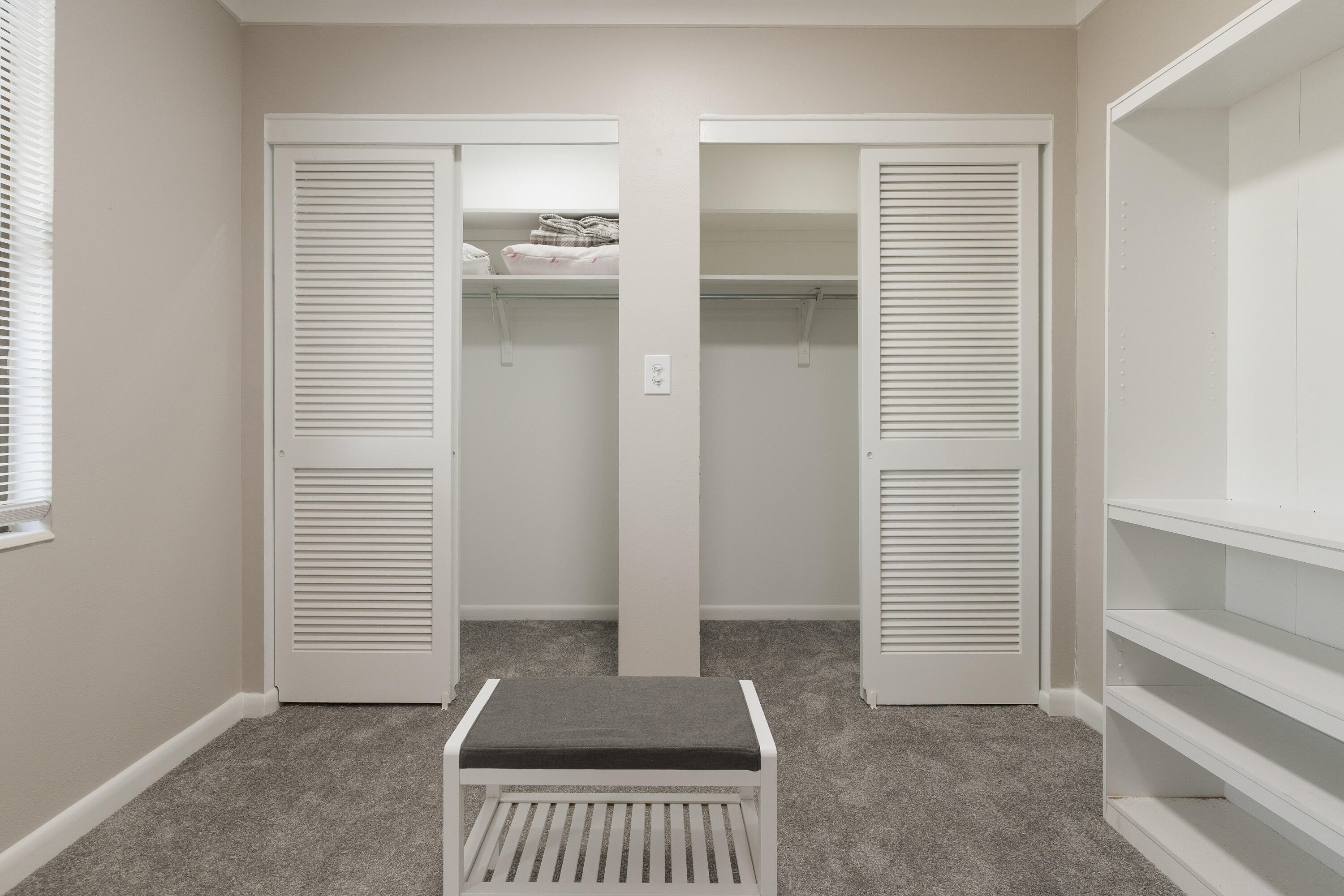 LAKE LORRAINE ESTATES - Residential