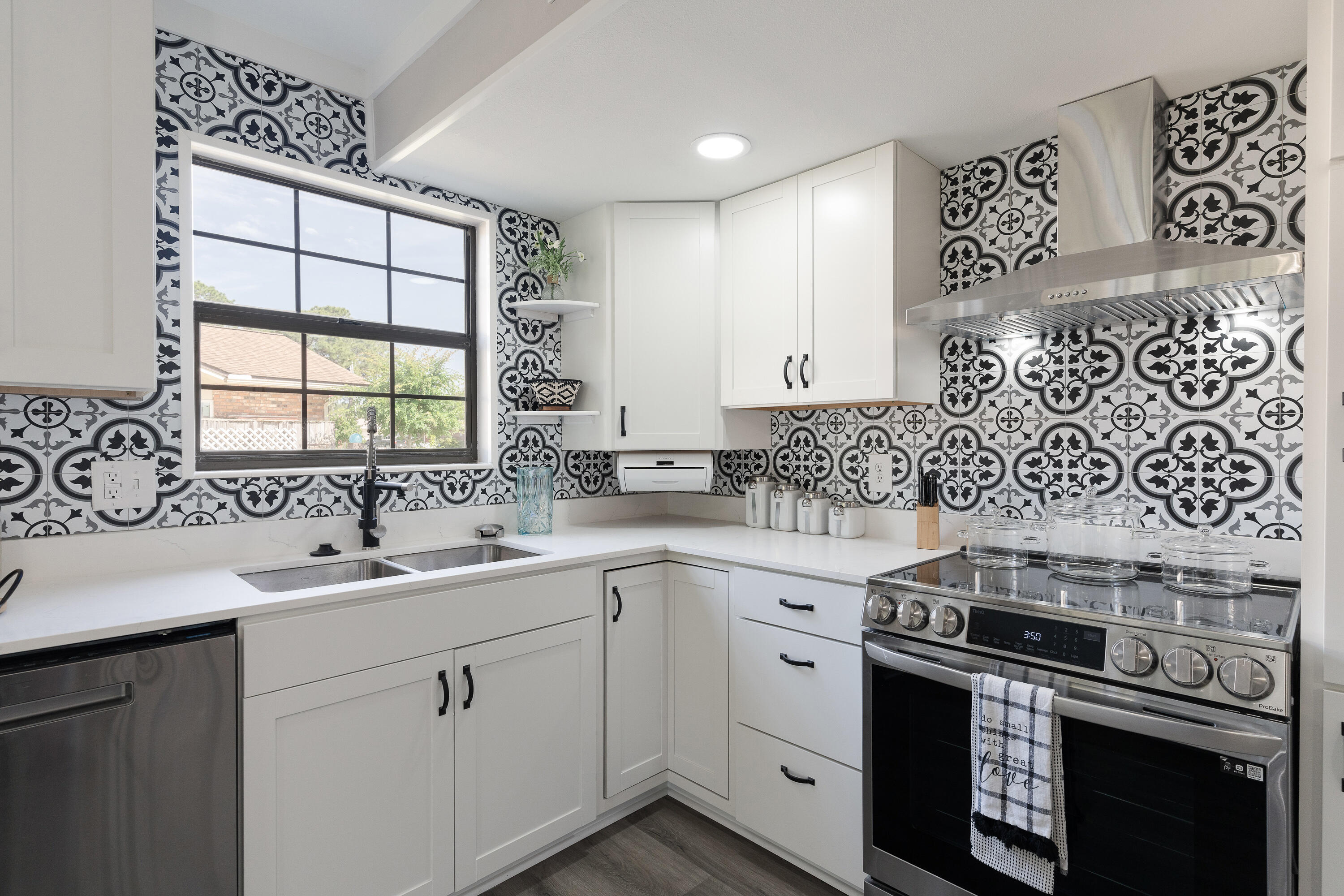 LAKE LORRAINE ESTATES - Residential