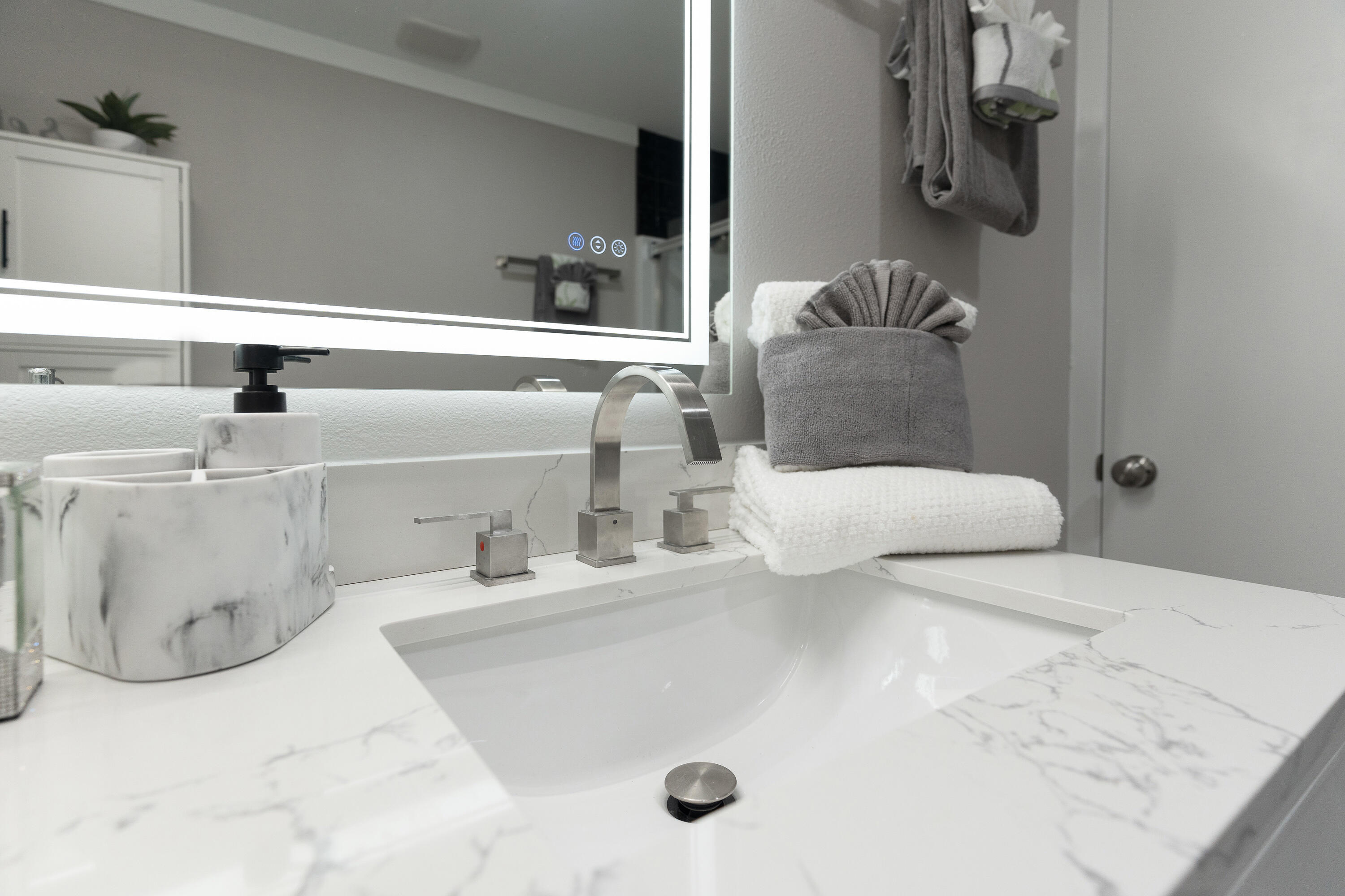 LAKE LORRAINE ESTATES - Residential