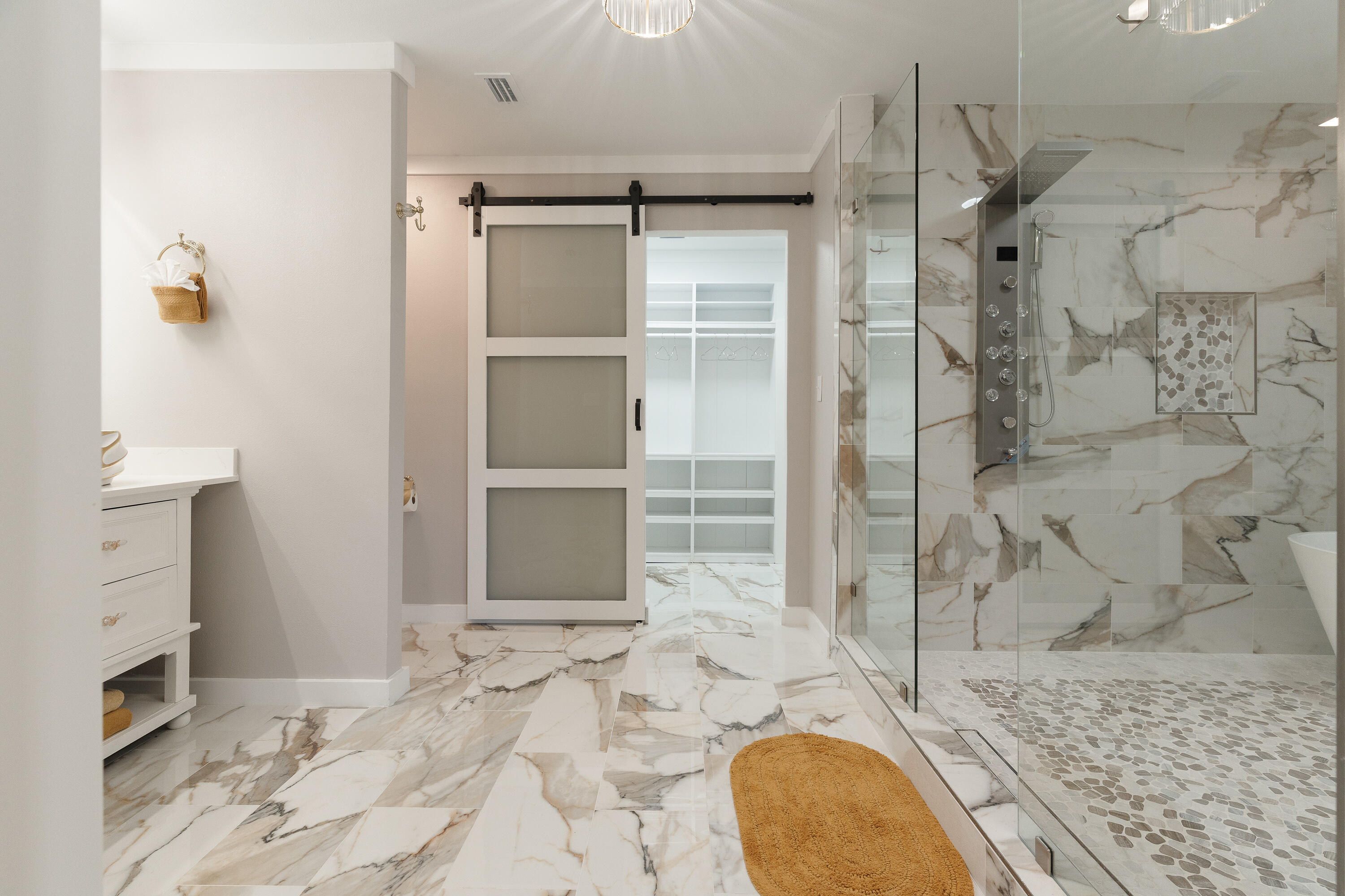 LAKE LORRAINE ESTATES - Residential