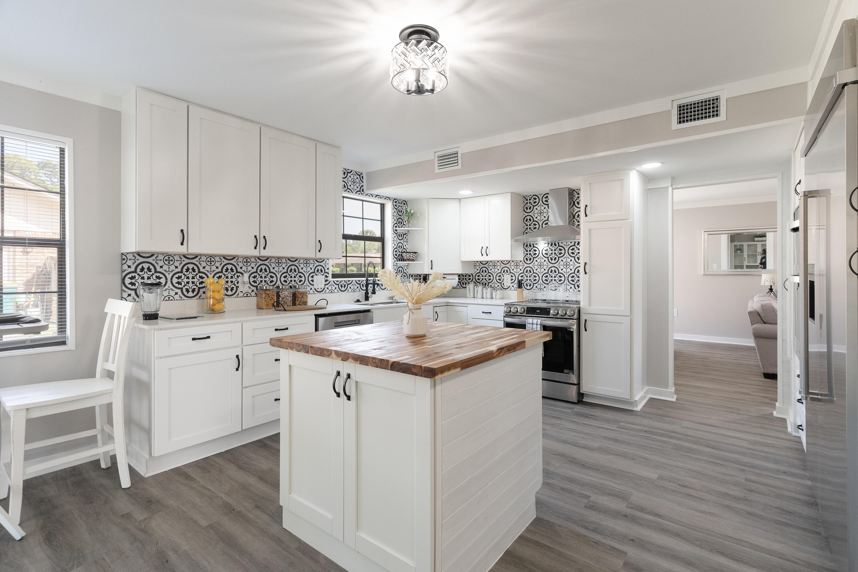 LAKE LORRAINE ESTATES - Residential