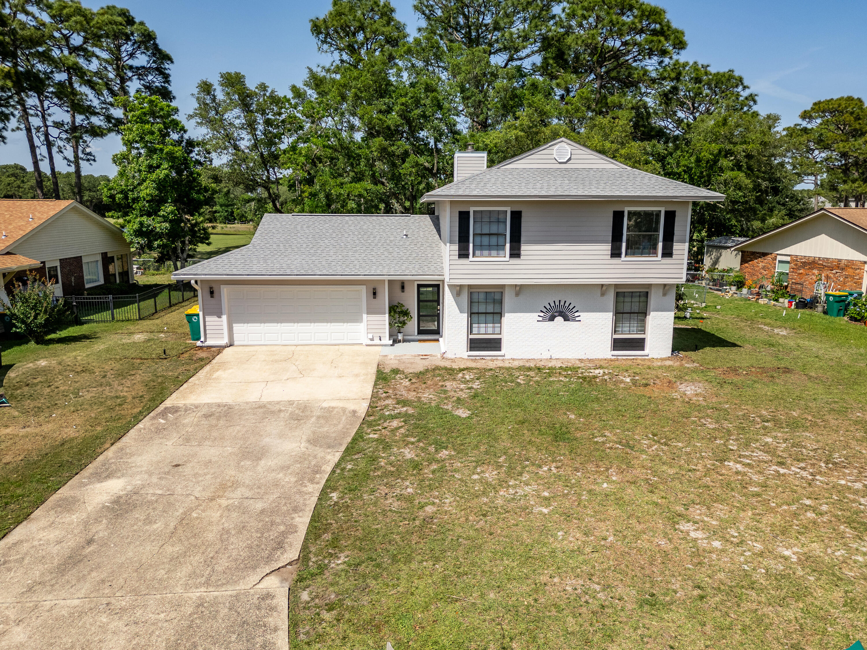LAKE LORRAINE ESTATES - Residential