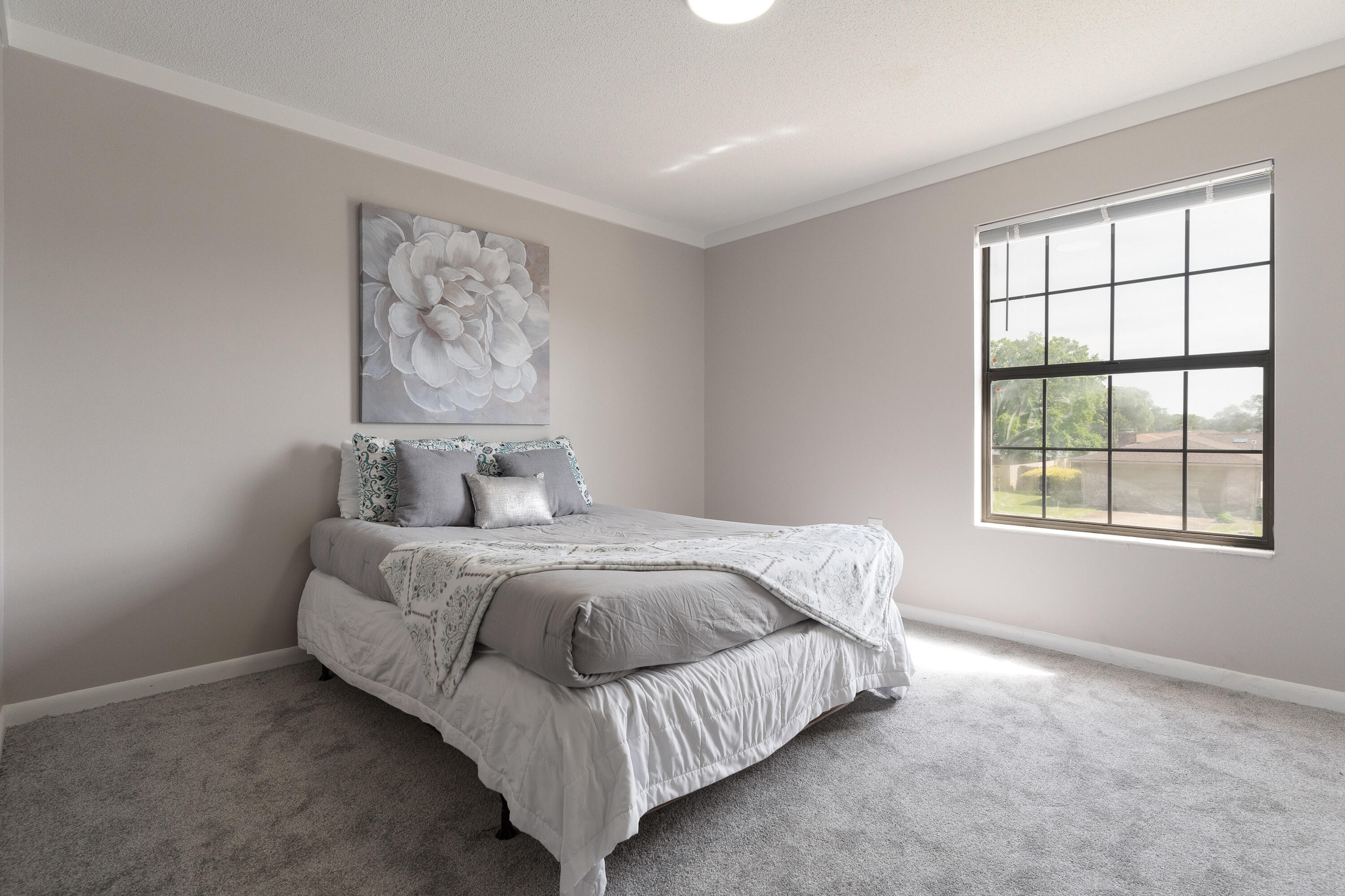 LAKE LORRAINE ESTATES - Residential