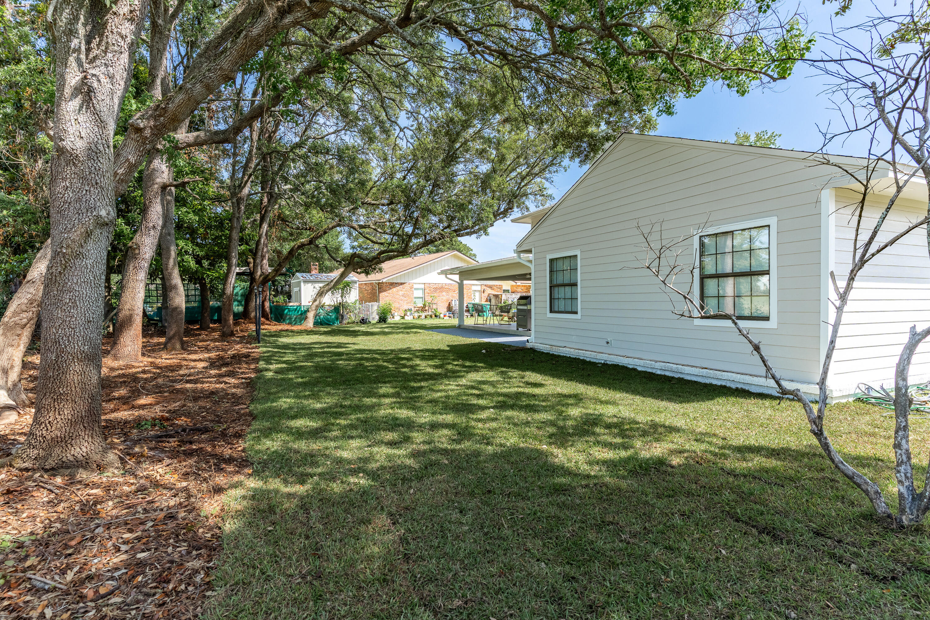 LAKE LORRAINE ESTATES - Residential