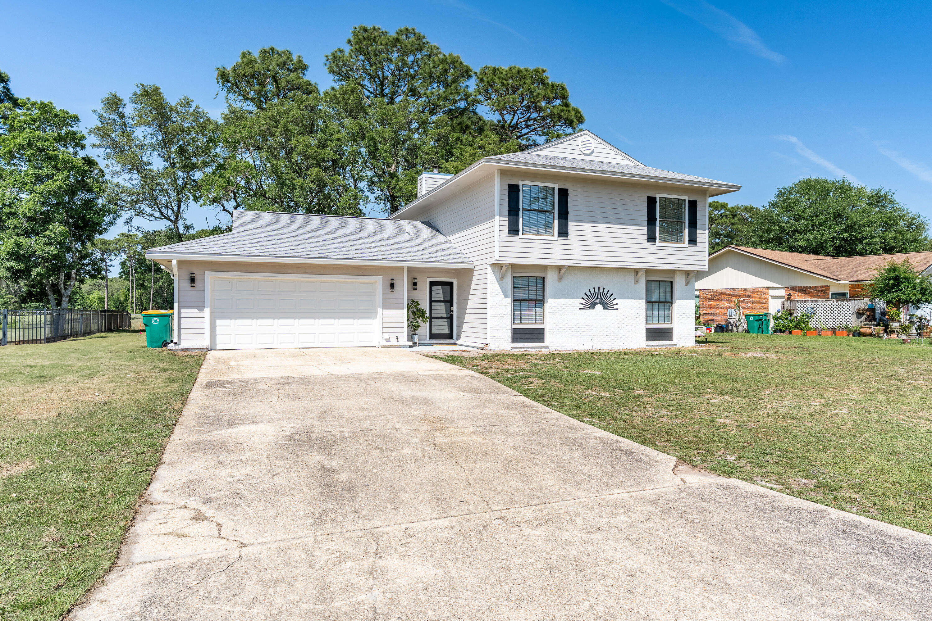 LAKE LORRAINE ESTATES - Residential