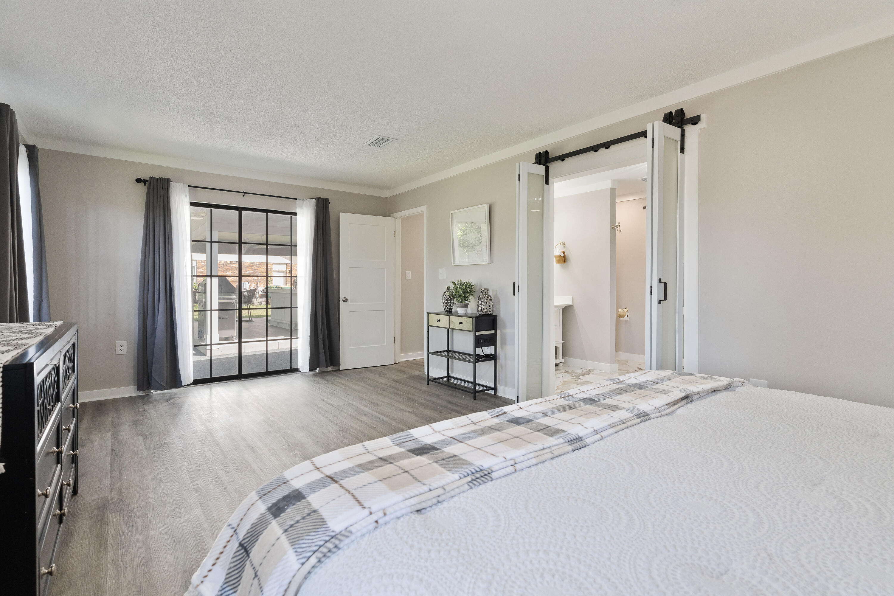 LAKE LORRAINE ESTATES - Residential