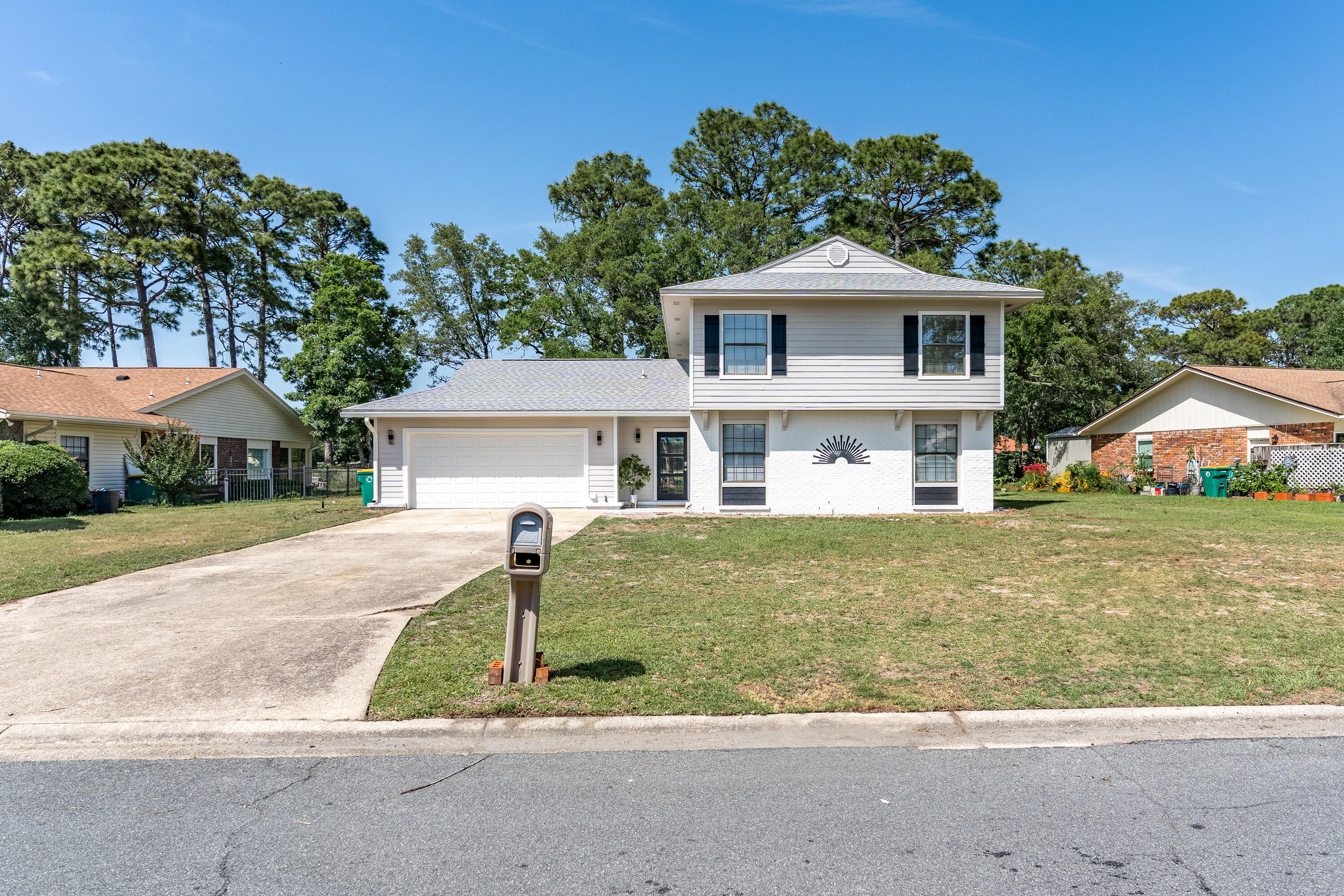 LAKE LORRAINE ESTATES - Residential