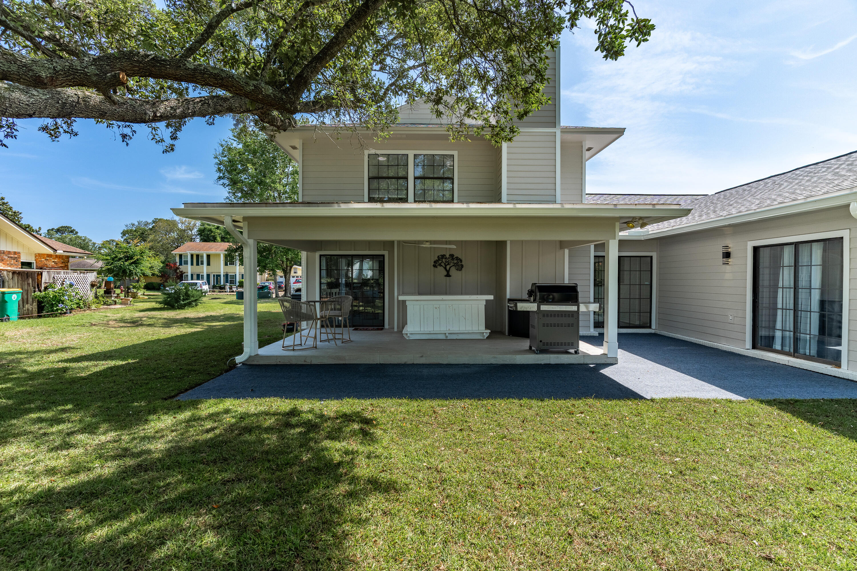 LAKE LORRAINE ESTATES - Residential