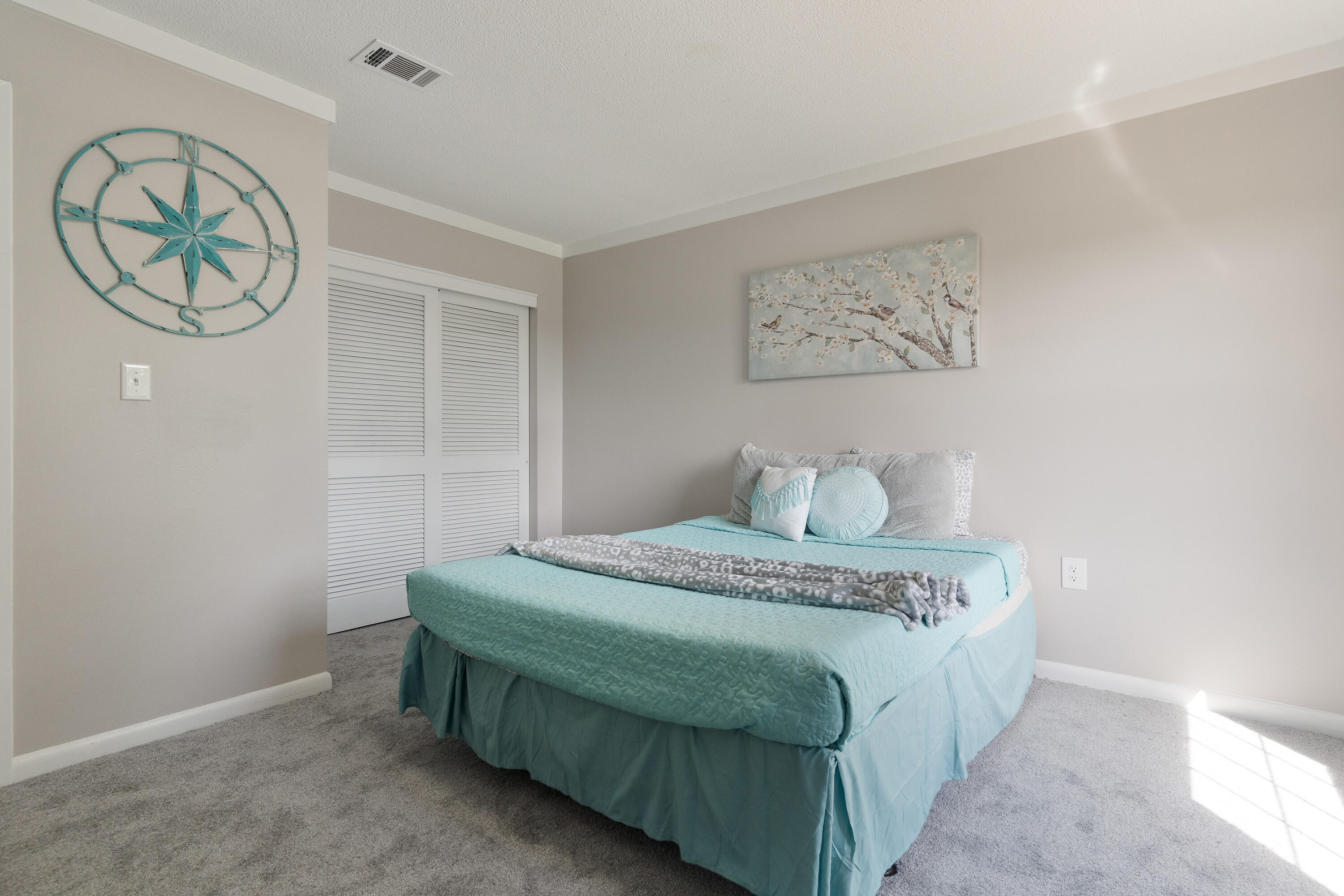 LAKE LORRAINE ESTATES - Residential