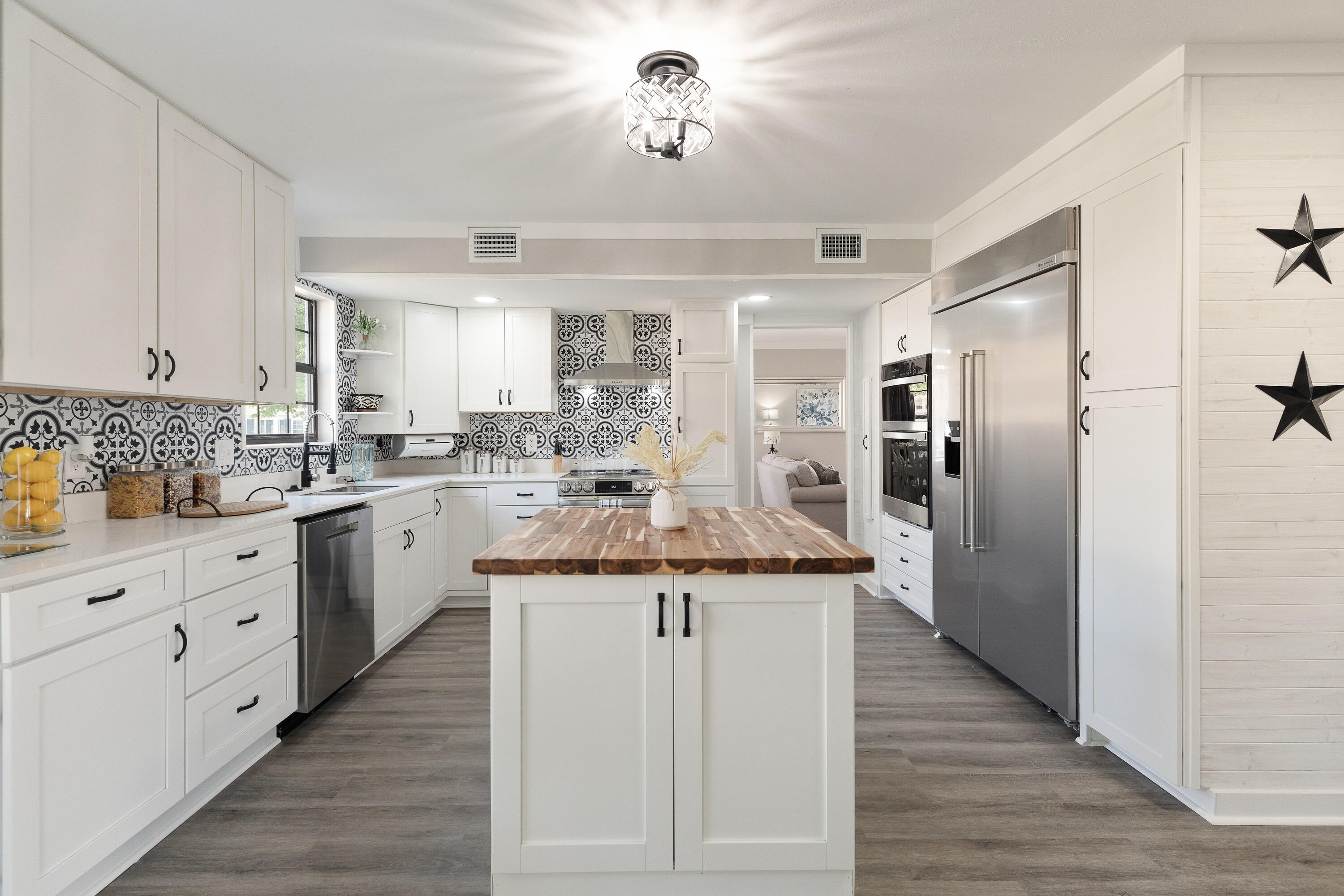LAKE LORRAINE ESTATES - Residential