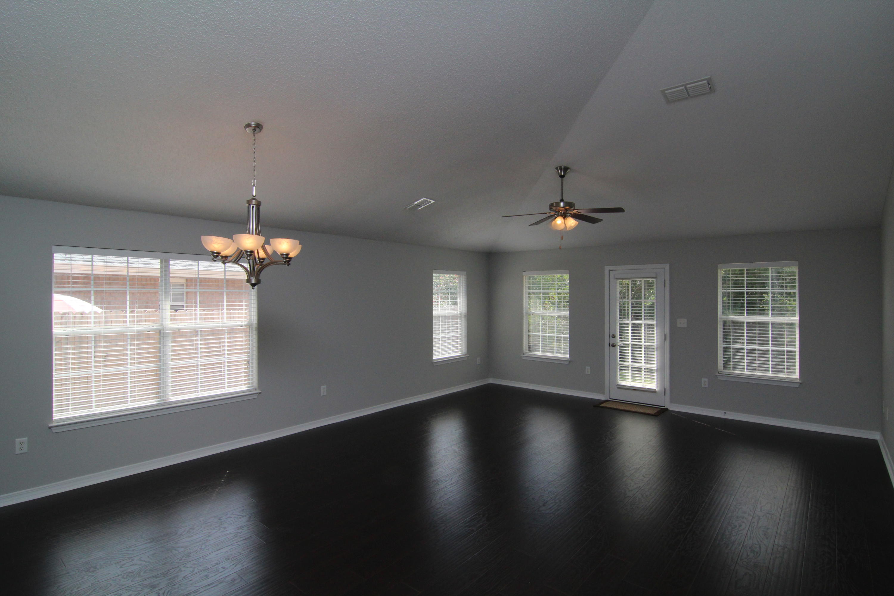 PARADISE RETREAT - Residential