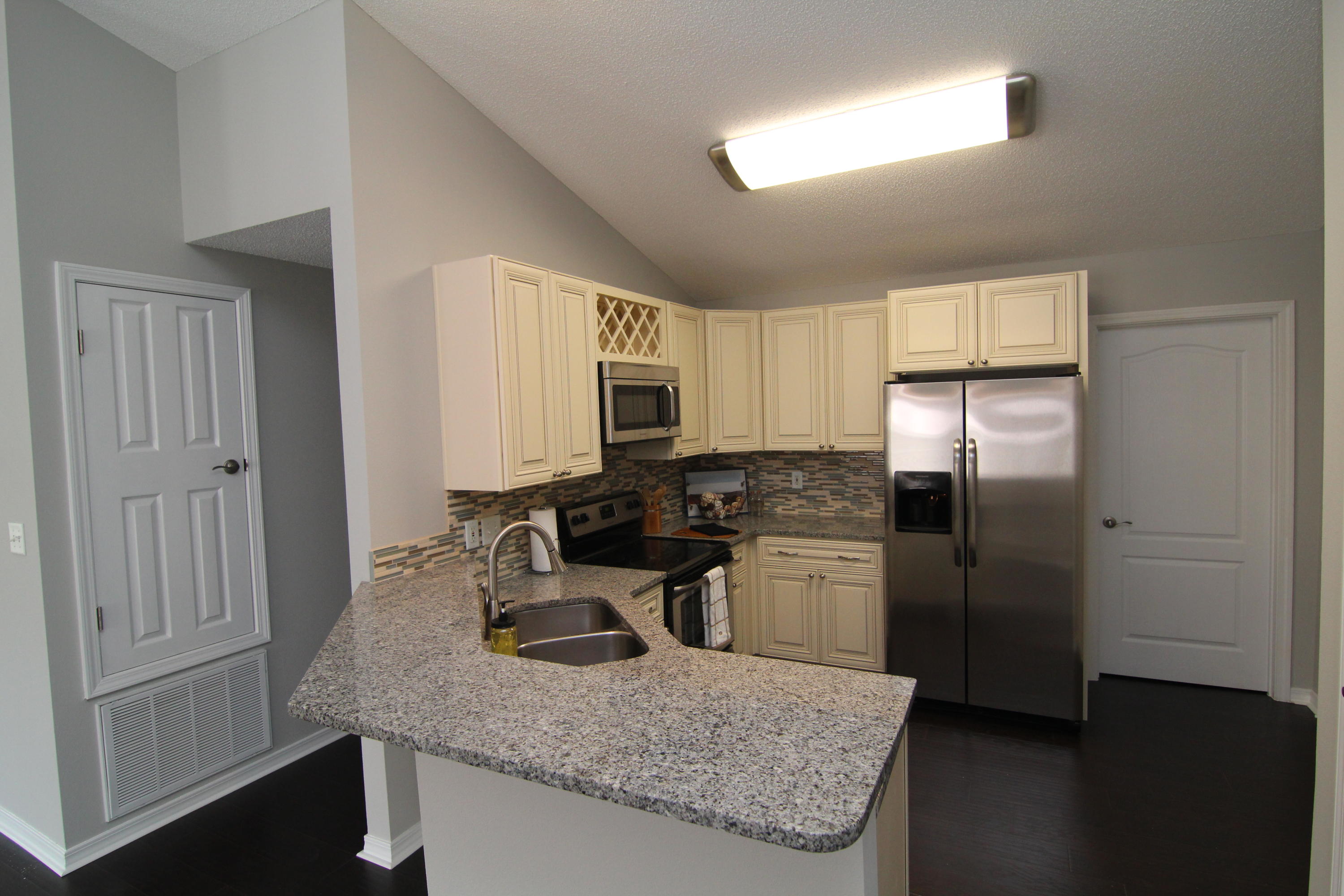 PARADISE RETREAT - Residential