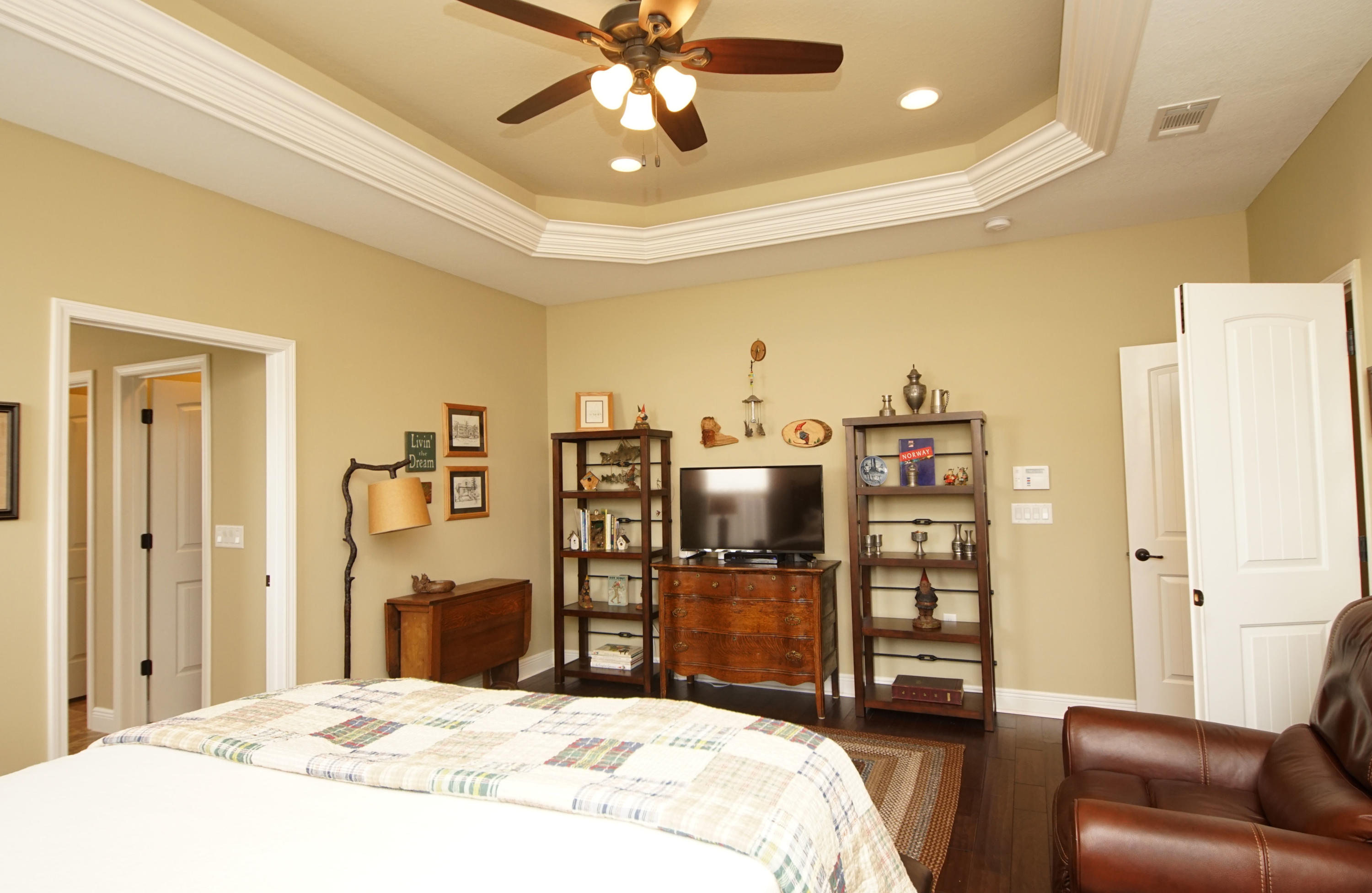 MAJESTIC OAKS - Residential