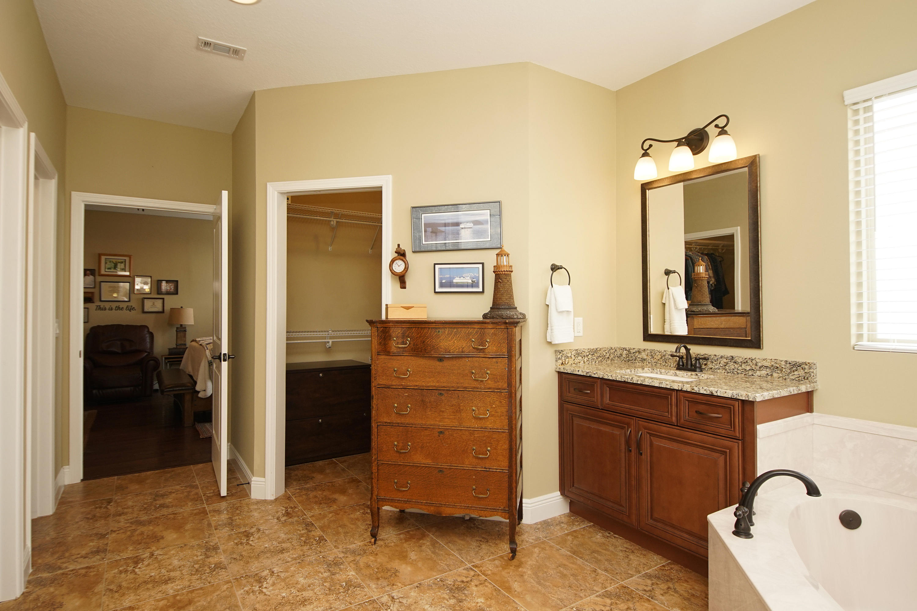 MAJESTIC OAKS - Residential