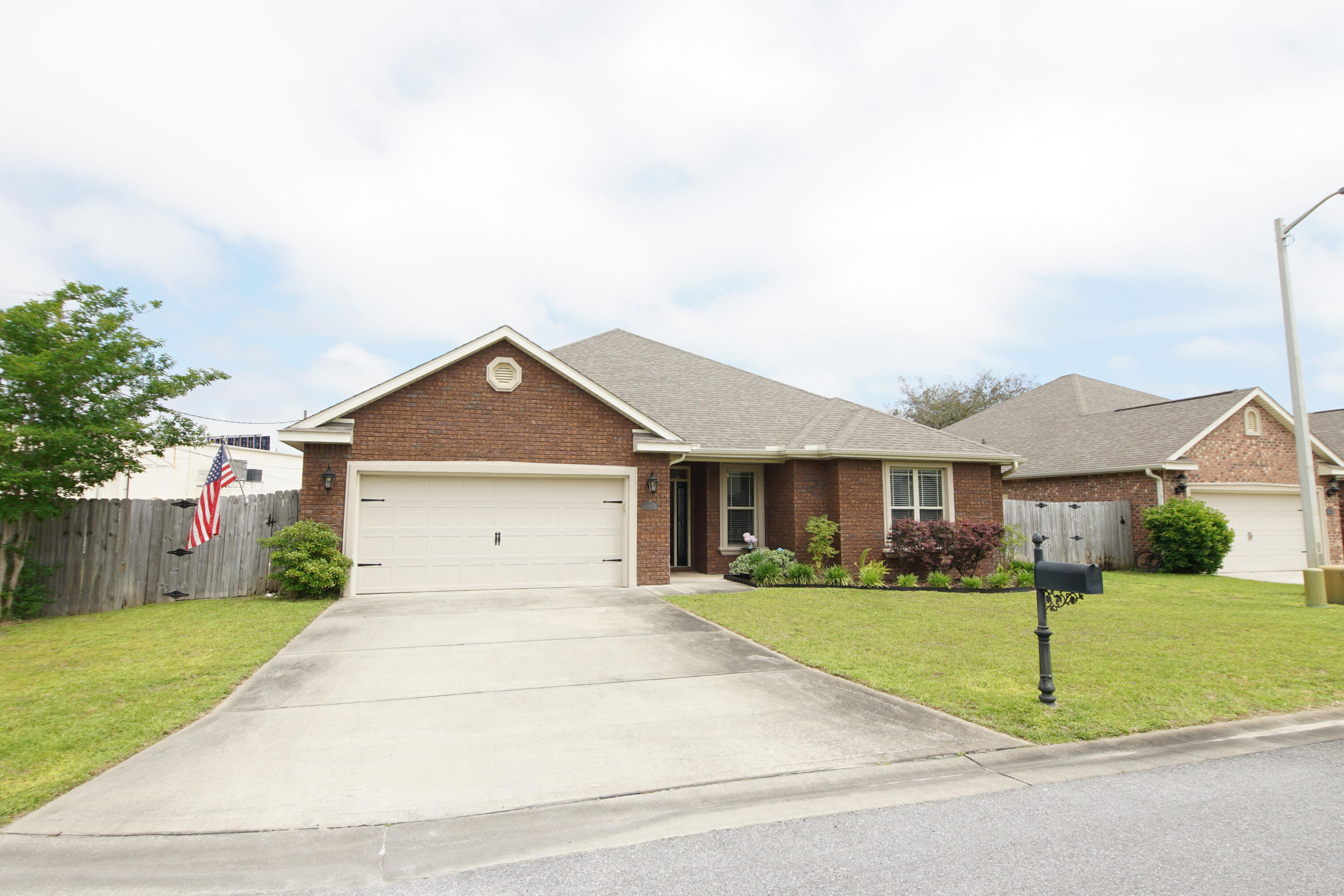 MAJESTIC OAKS - Residential