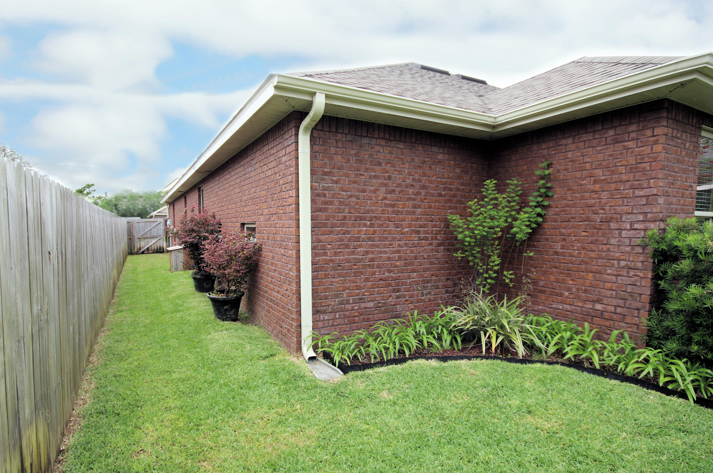 MAJESTIC OAKS - Residential