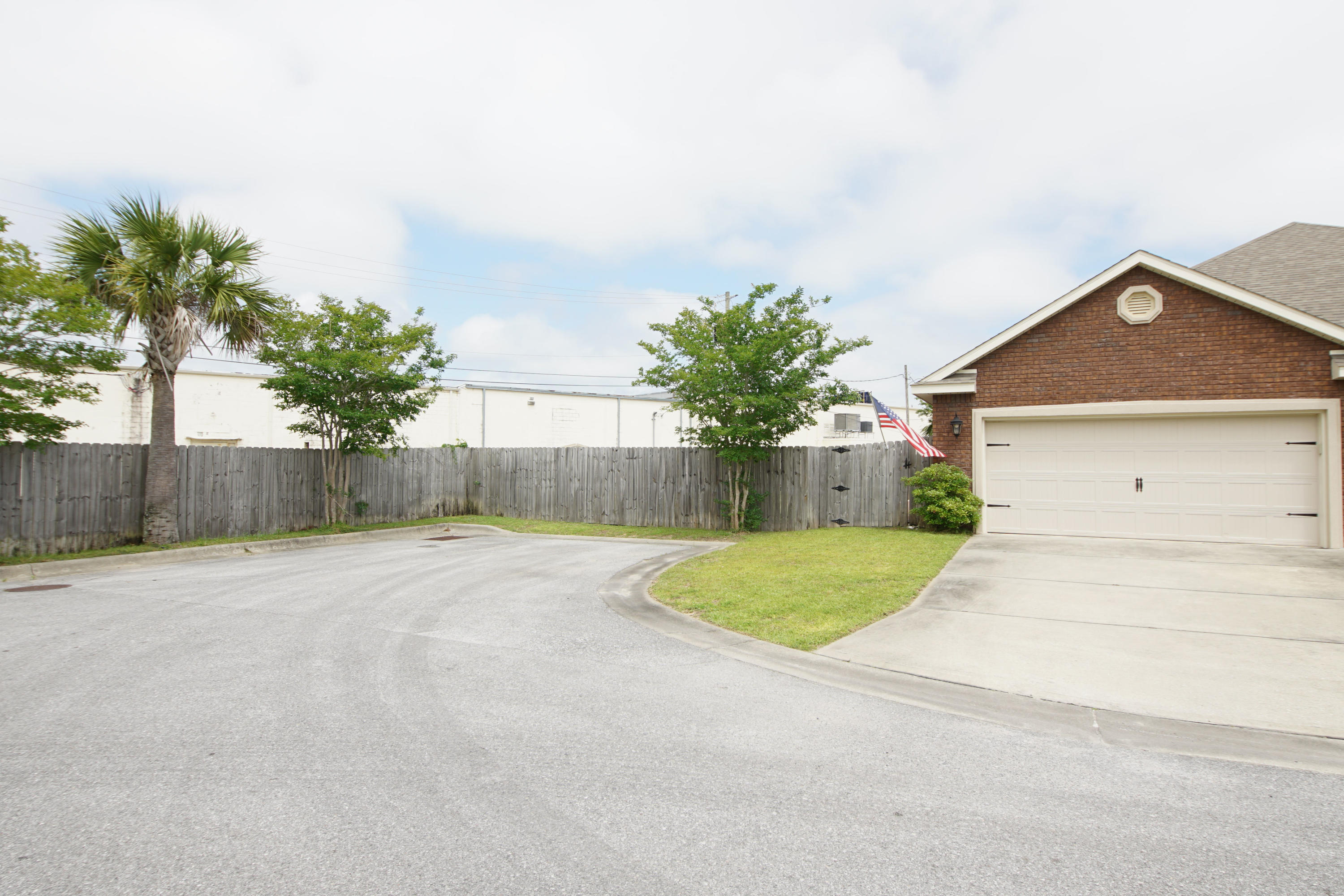 MAJESTIC OAKS - Residential