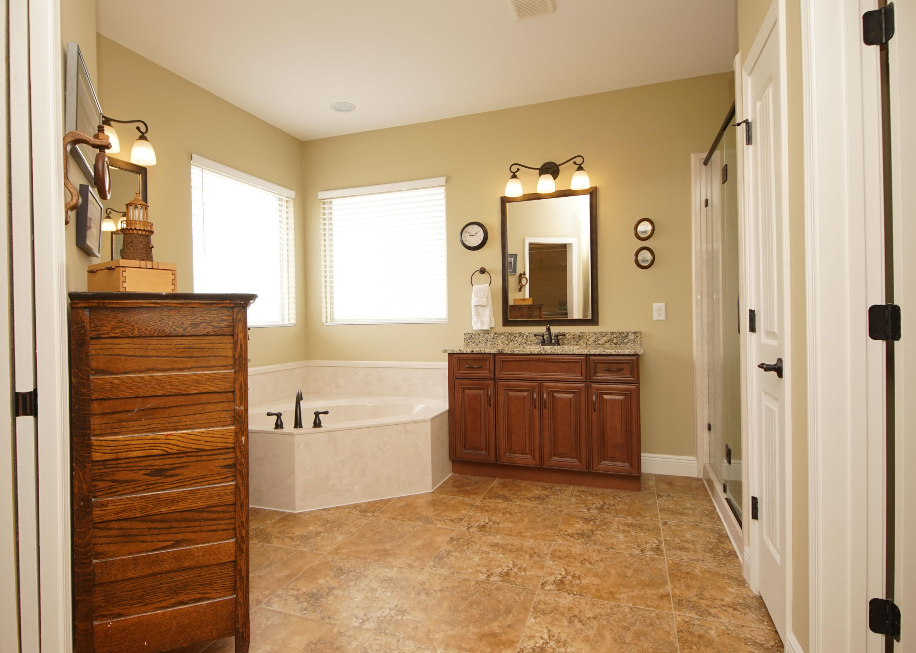 MAJESTIC OAKS - Residential
