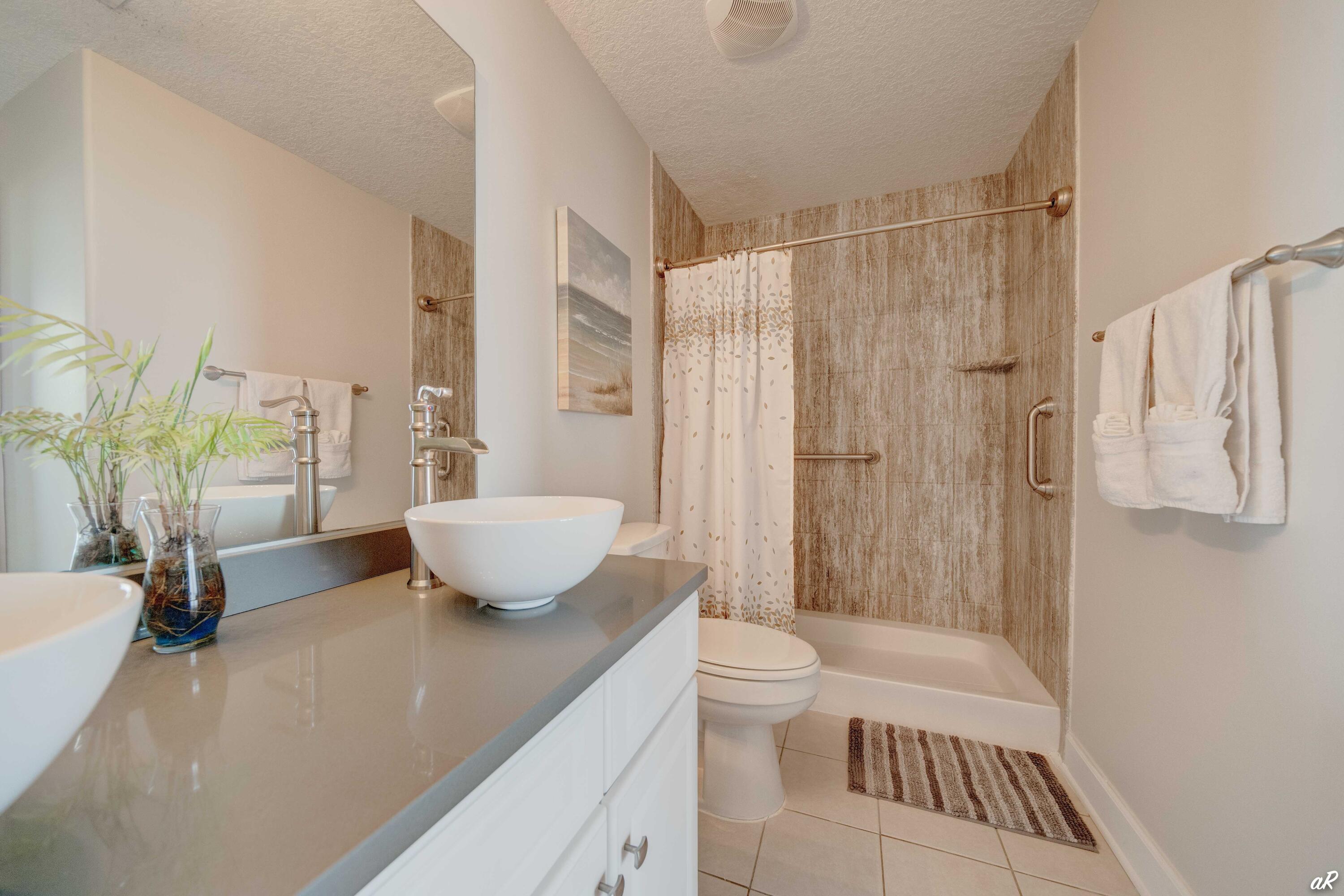 EMERALD ISLE - Residential