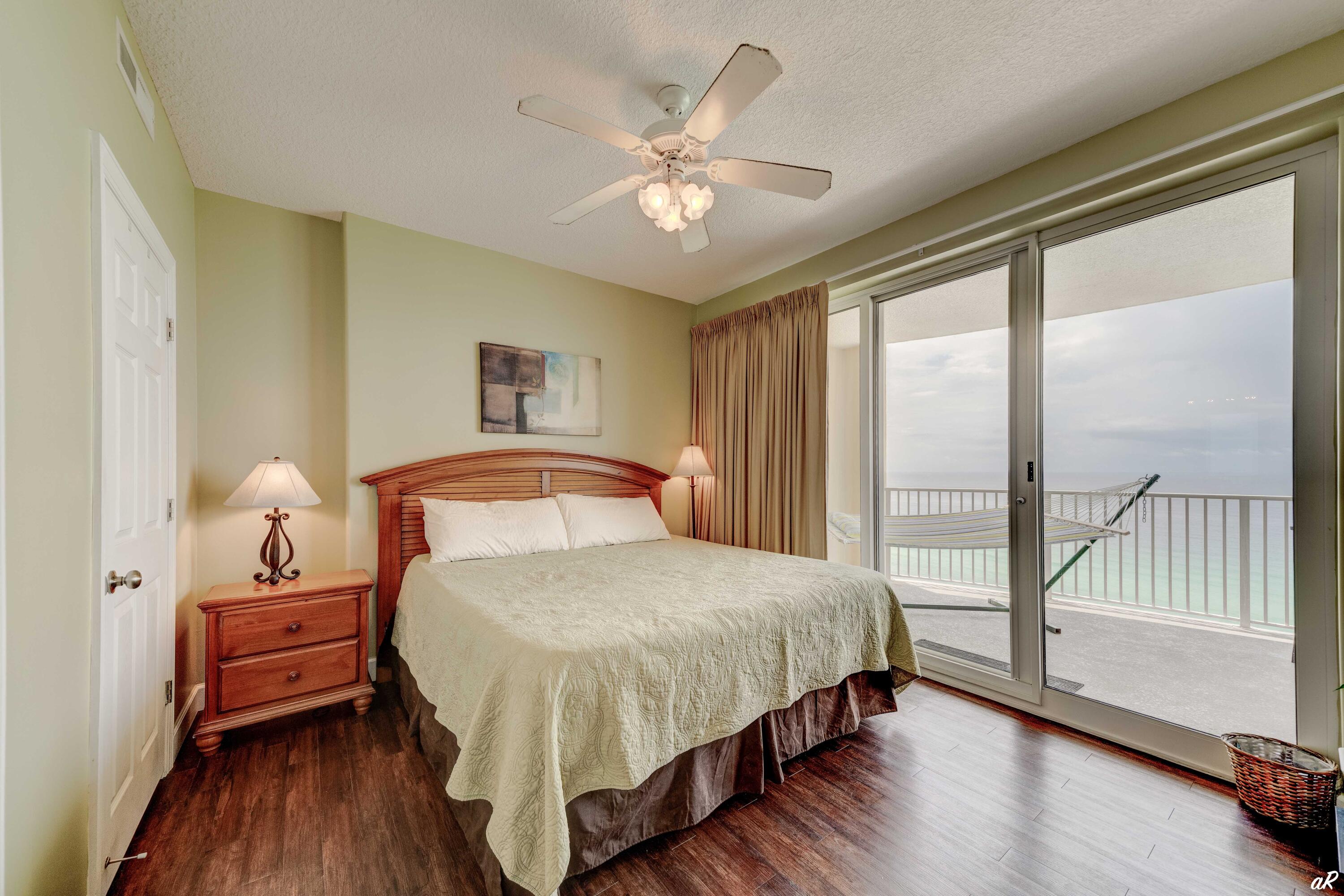 EMERALD ISLE - Residential