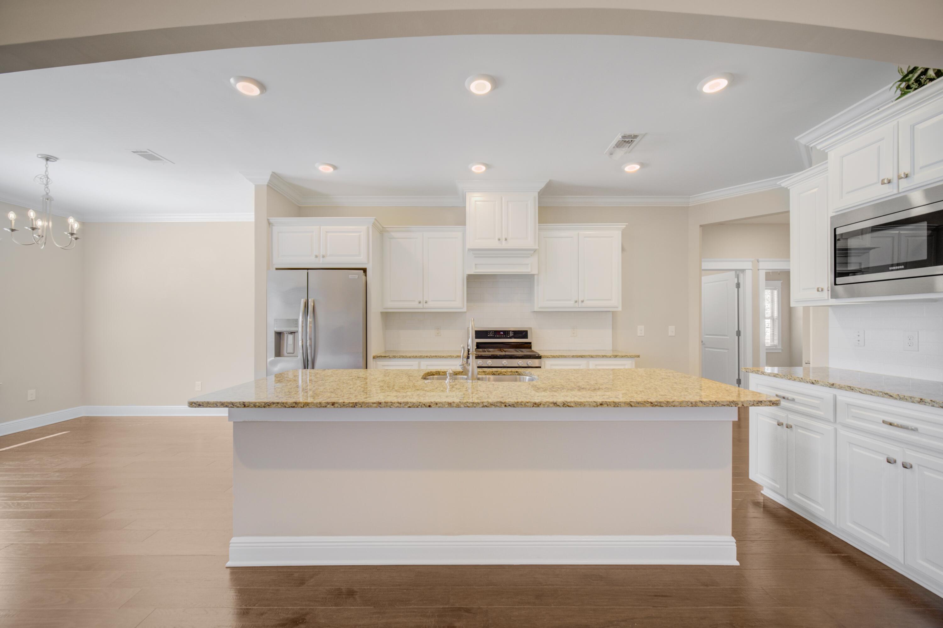 HAMMOCK BAY - Residential