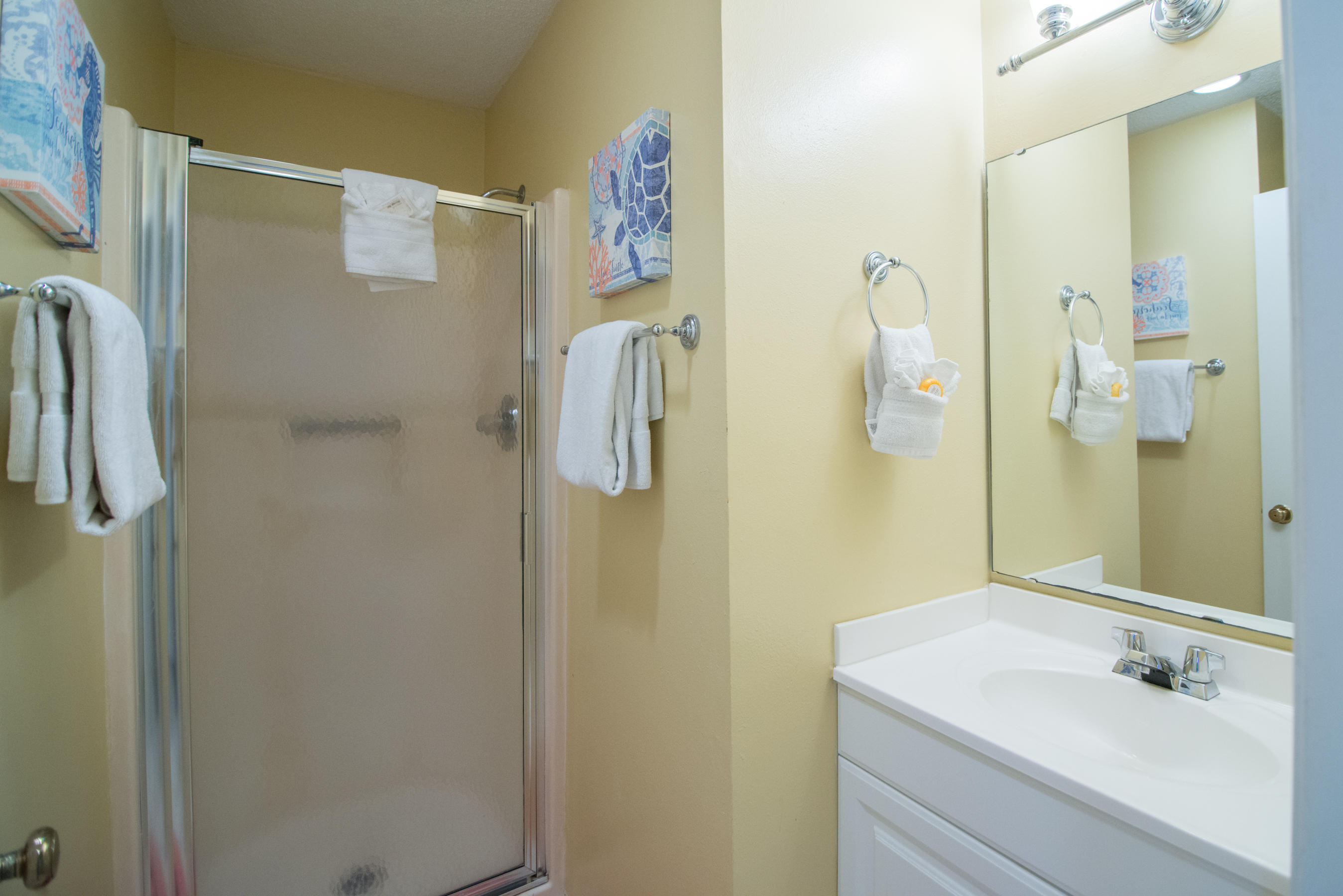 POOLSIDE VILLAS CONDO - Residential