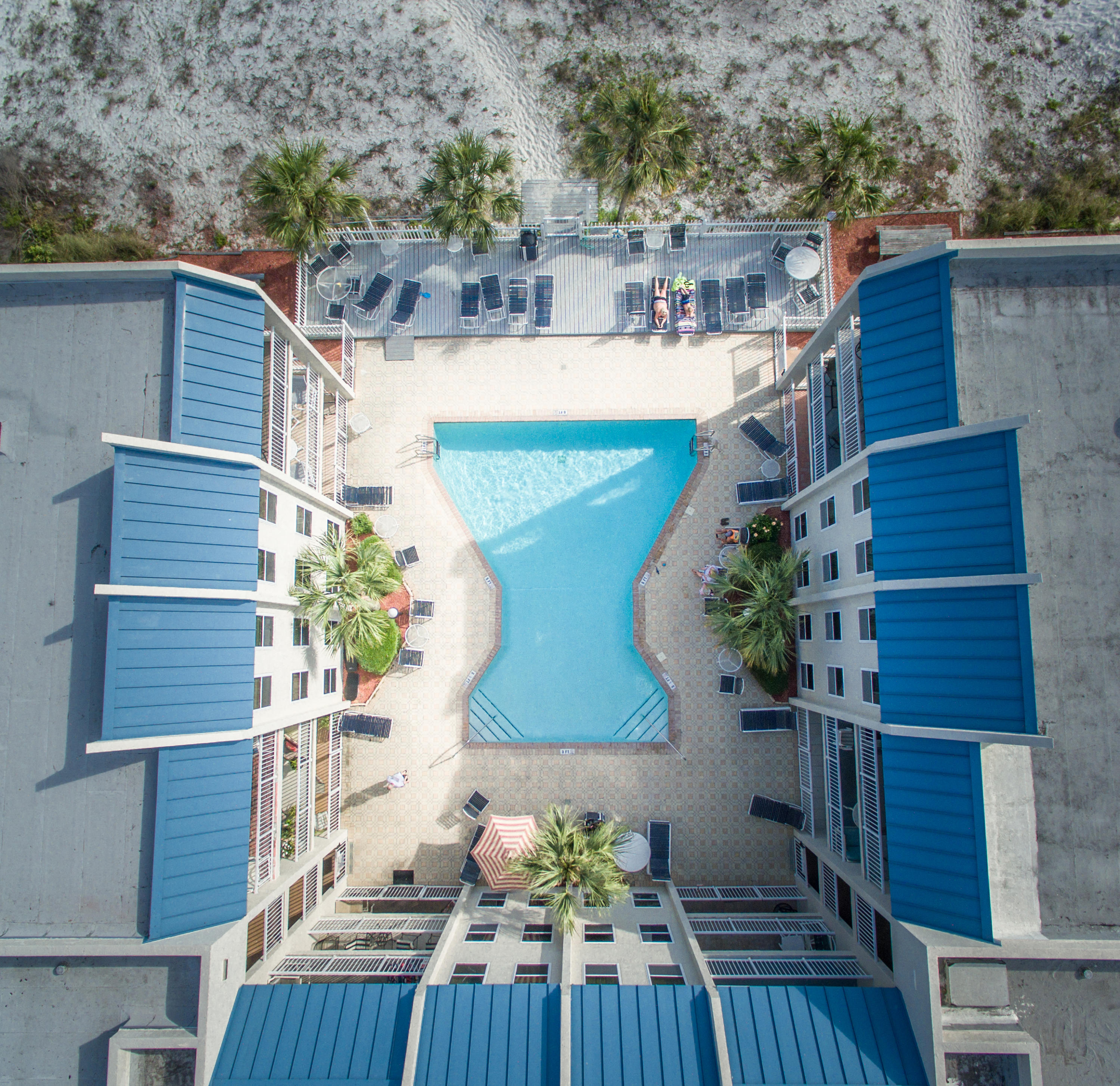 POOLSIDE VILLAS CONDO - Residential