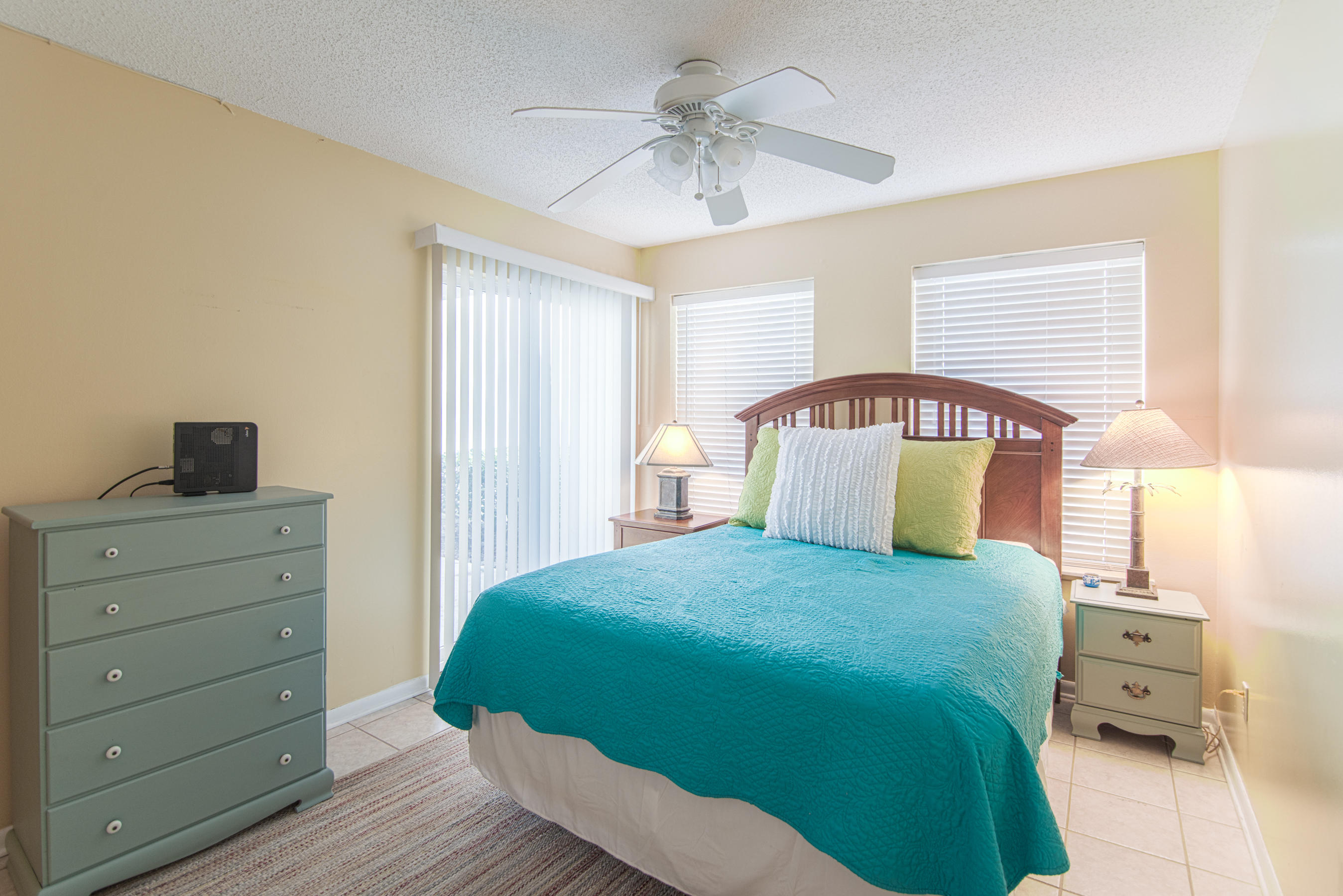 POOLSIDE VILLAS CONDO - Residential