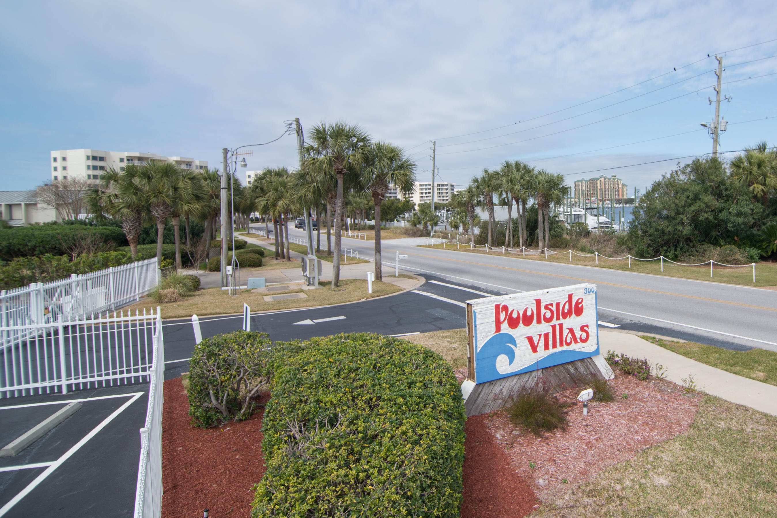 POOLSIDE VILLAS CONDO - Residential
