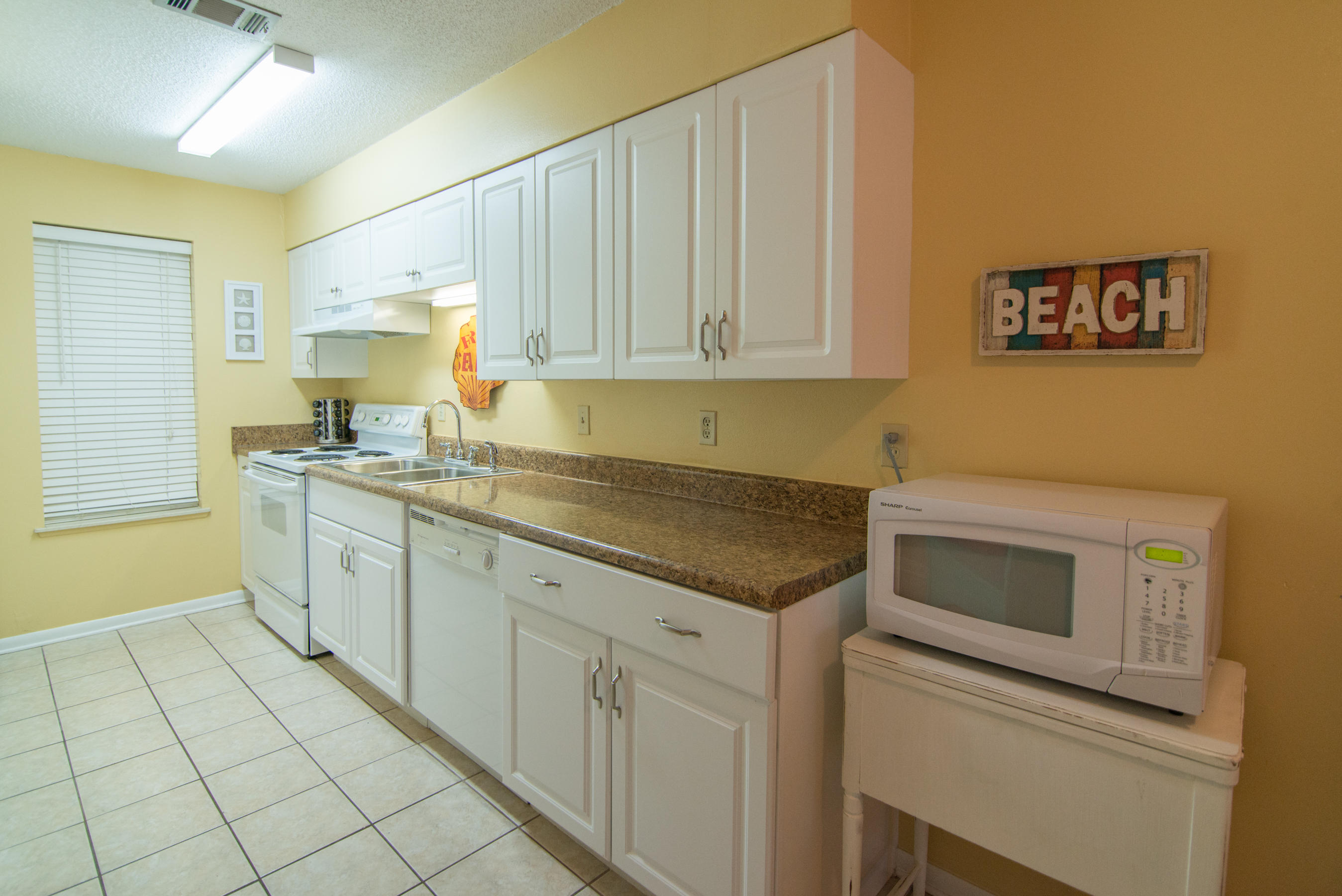 POOLSIDE VILLAS CONDO - Residential