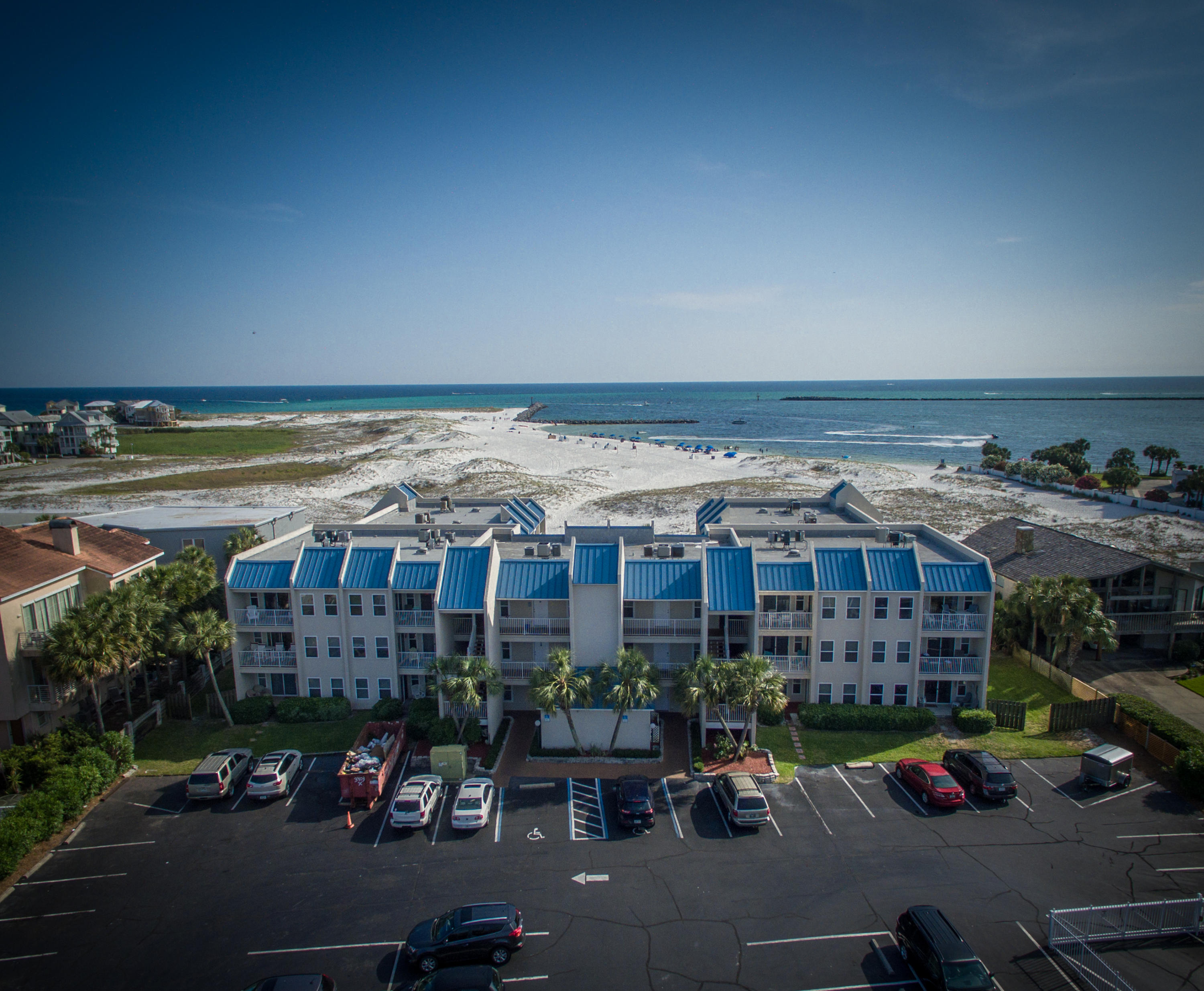 POOLSIDE VILLAS CONDO - Residential