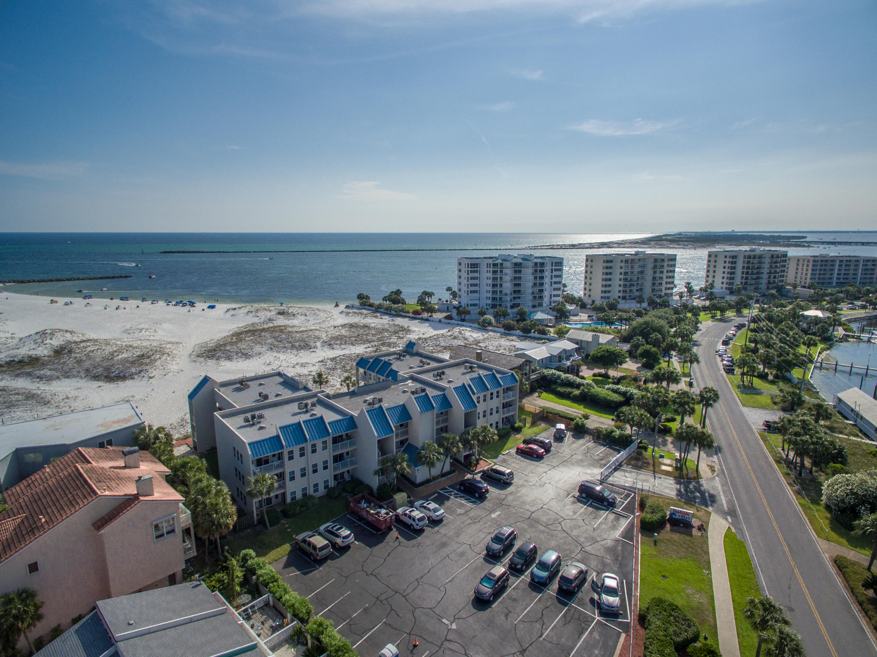 POOLSIDE VILLAS CONDO - Residential
