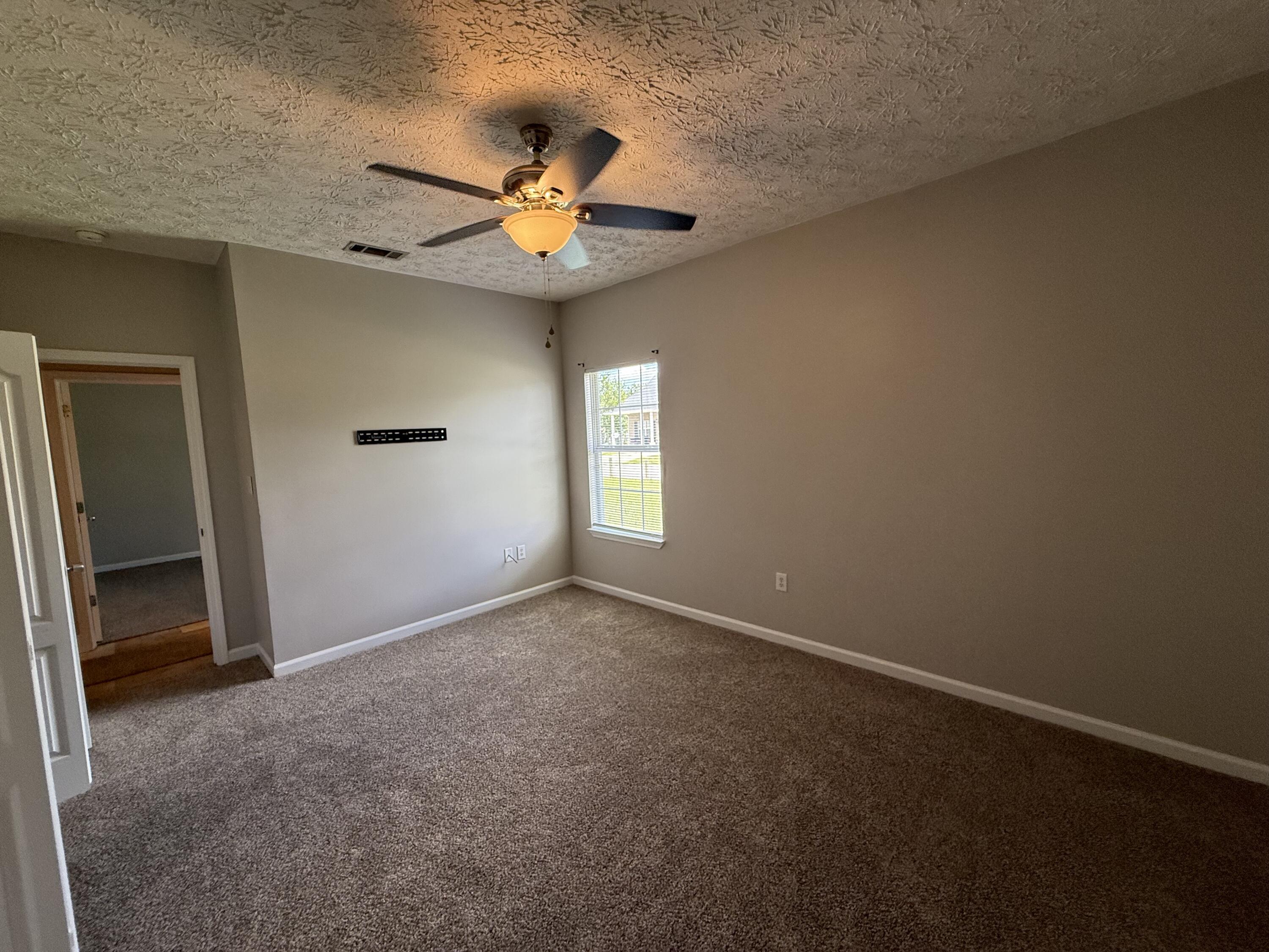 BRANDON OAKS 2ND ADD - Residential Lease
