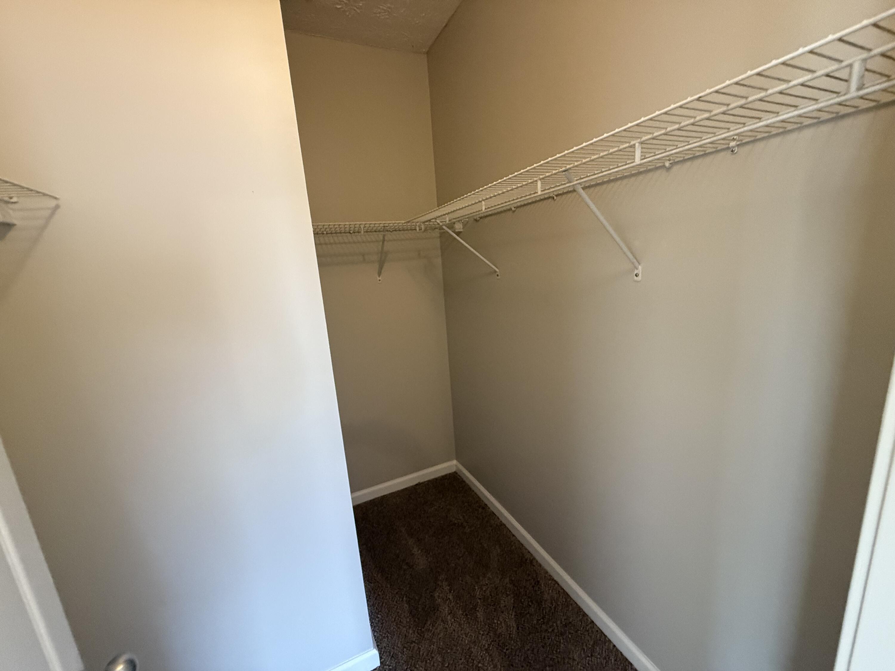 BRANDON OAKS 2ND ADD - Residential Lease