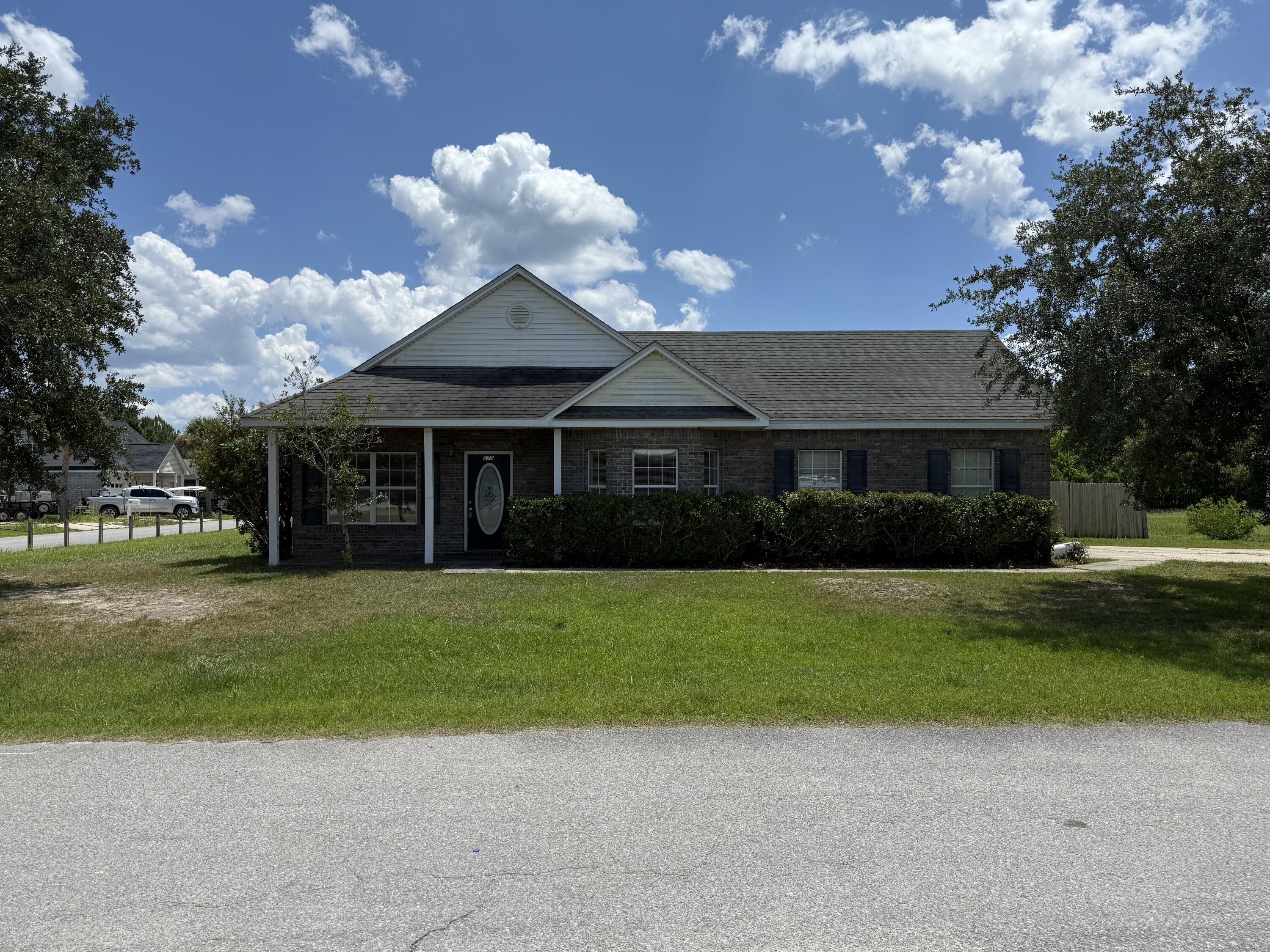 BRANDON OAKS 2ND ADD - Residential Lease
