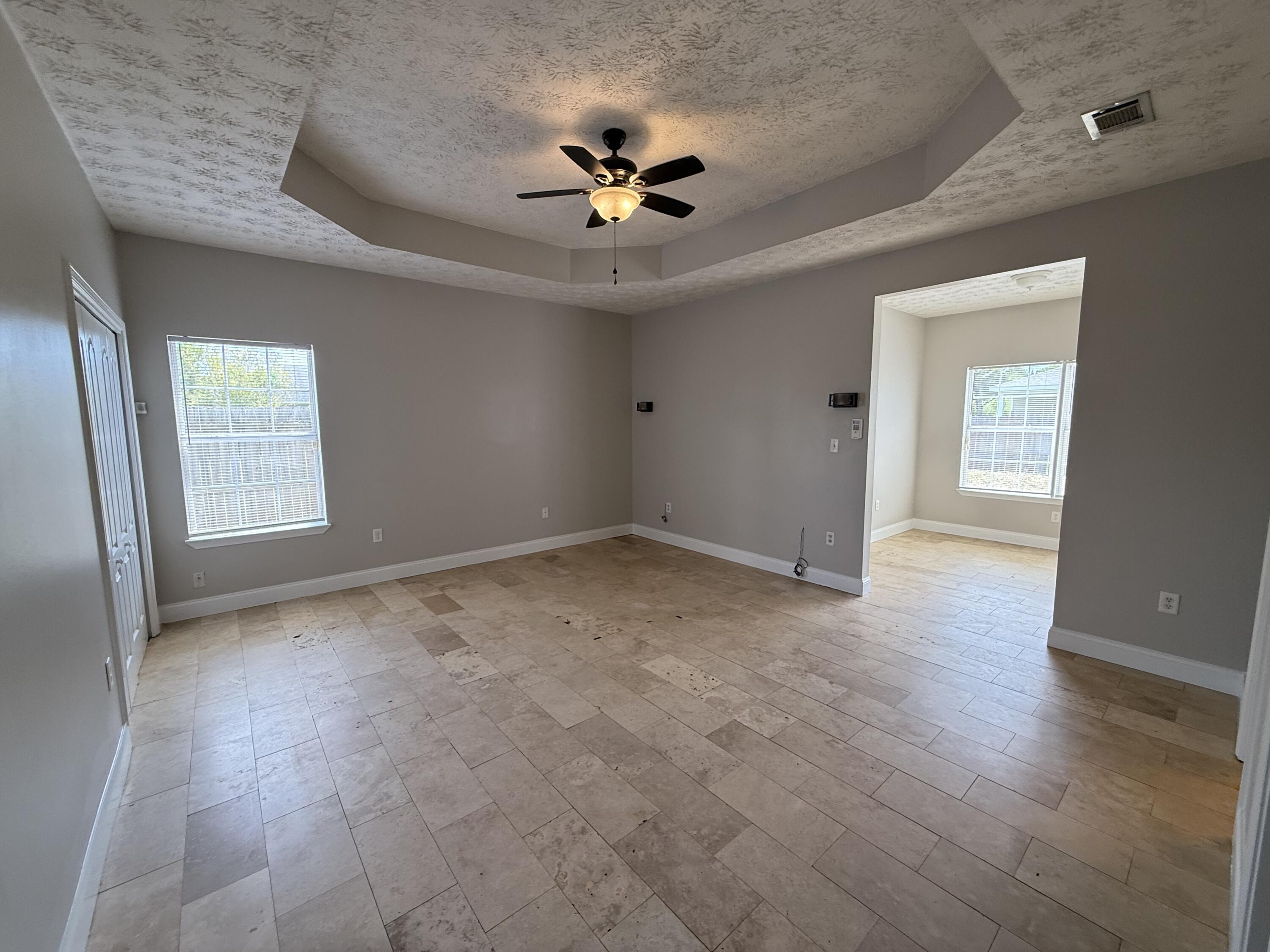 BRANDON OAKS 2ND ADD - Residential Lease