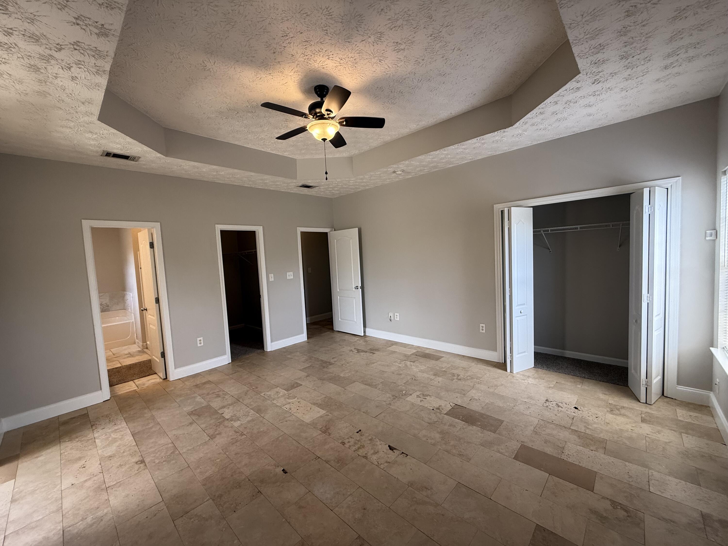 BRANDON OAKS 2ND ADD - Residential Lease