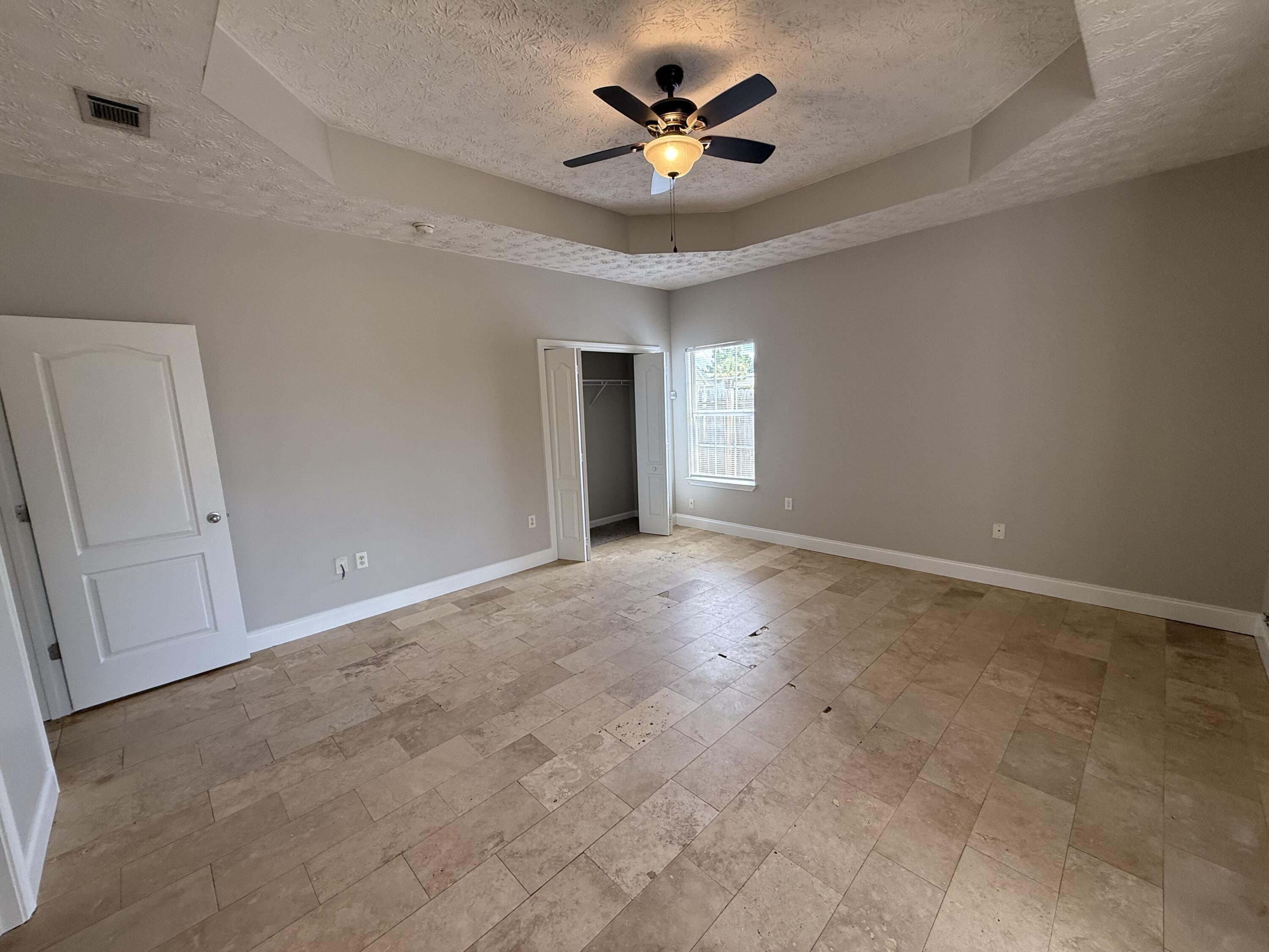 BRANDON OAKS 2ND ADD - Residential Lease