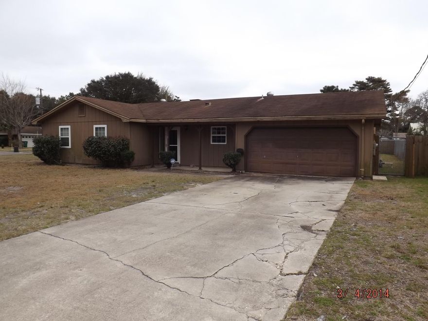 Just waiting for you! This home is on a large lot - quiet cul de sac. Floorplan is just right for your family. Floor to ceiling fireplace. Screened porch overlooking the fenced back yard (so bring the puppy.) Tile floors in living room, breakfast room and both baths. Fantastic, recently updated kitchen featuring newer appliances, cabinets with drawers and lazy-susans, crown molding and ''soft-close'' cabinets throughout. Needs minor work but really nice home. Being sold ''as-is''
