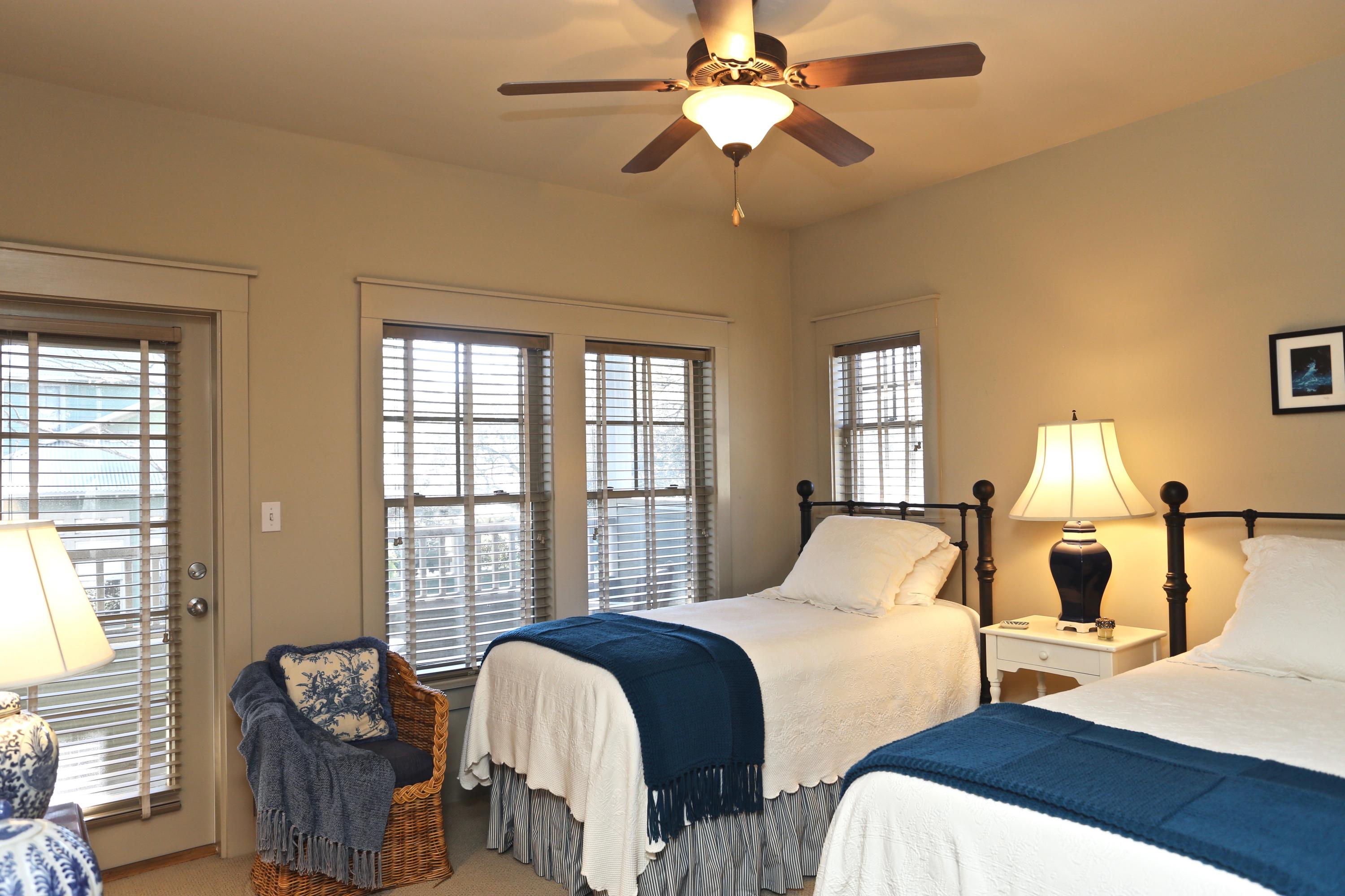 SUMMER RIDGE - Residential