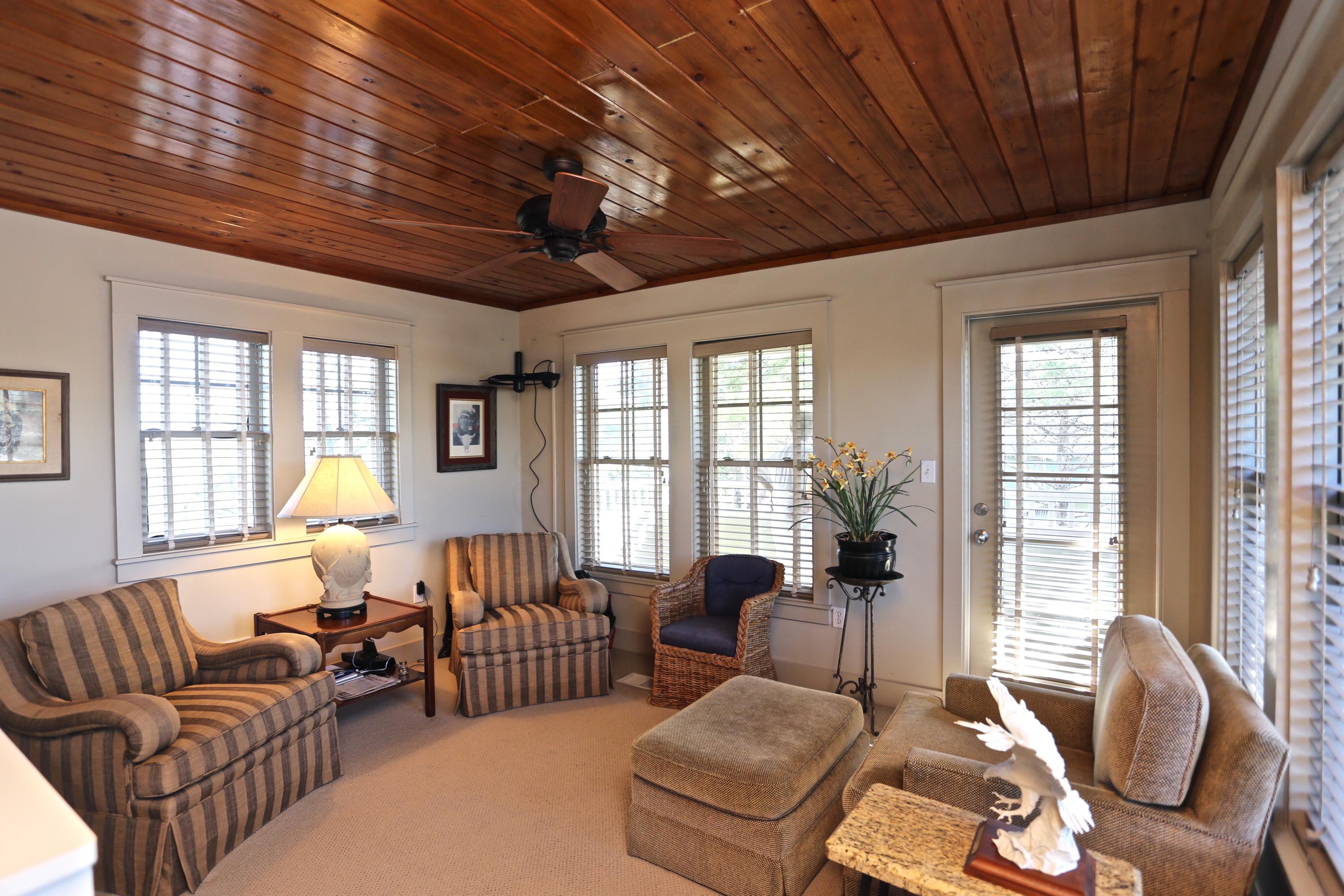SUMMER RIDGE - Residential