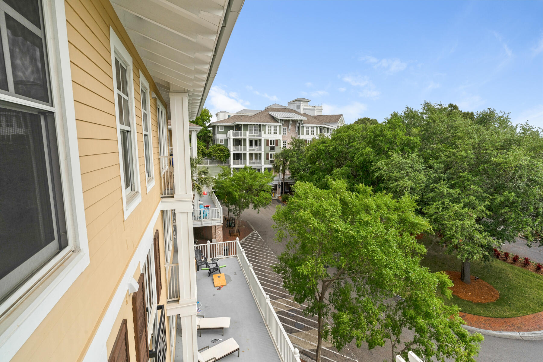 OBSERVATION POINT - Residential