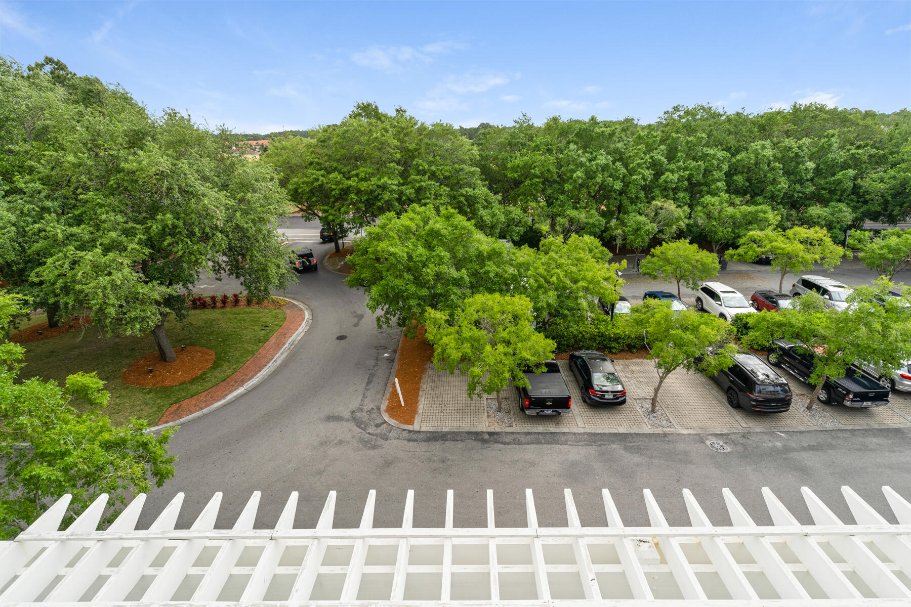 OBSERVATION POINT - Residential